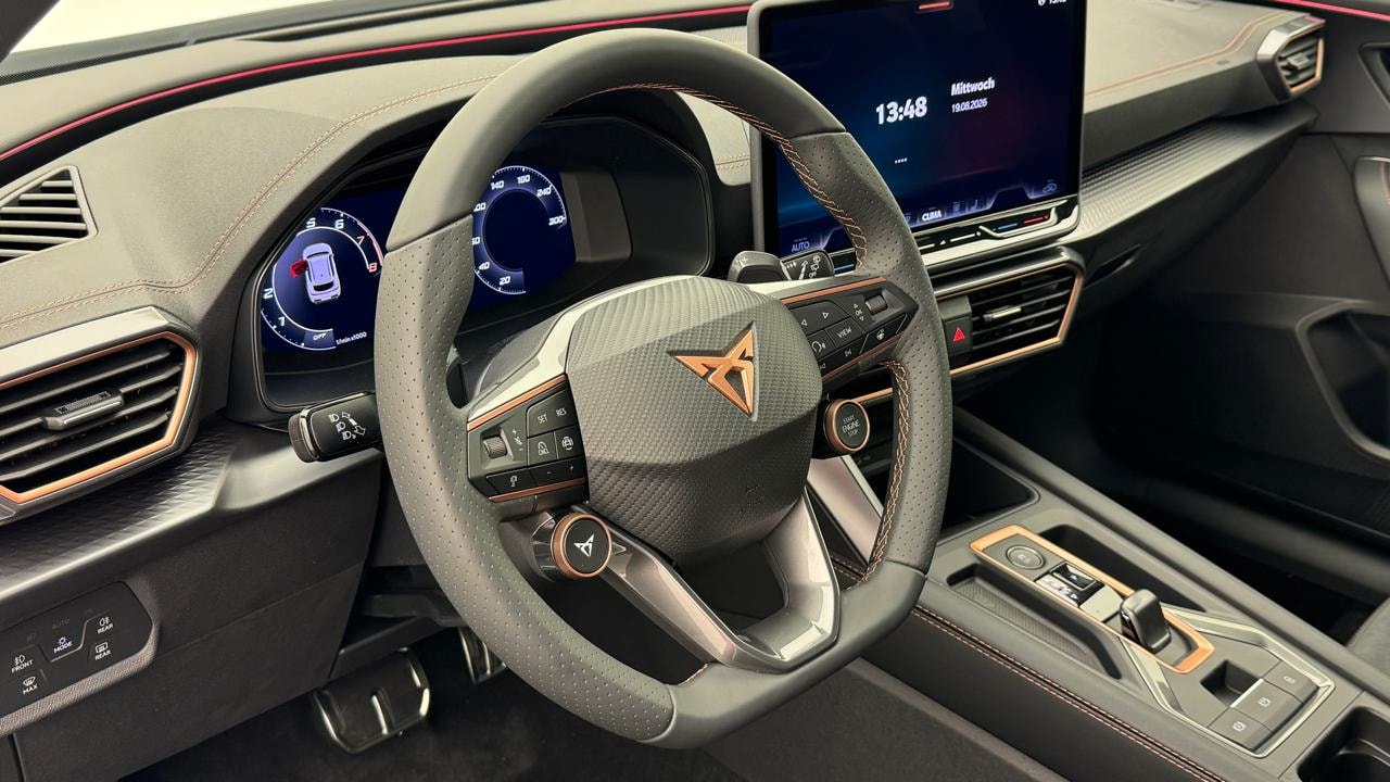 CUPRA Formentor 2.0TSI VZ Black Edtion-image-6