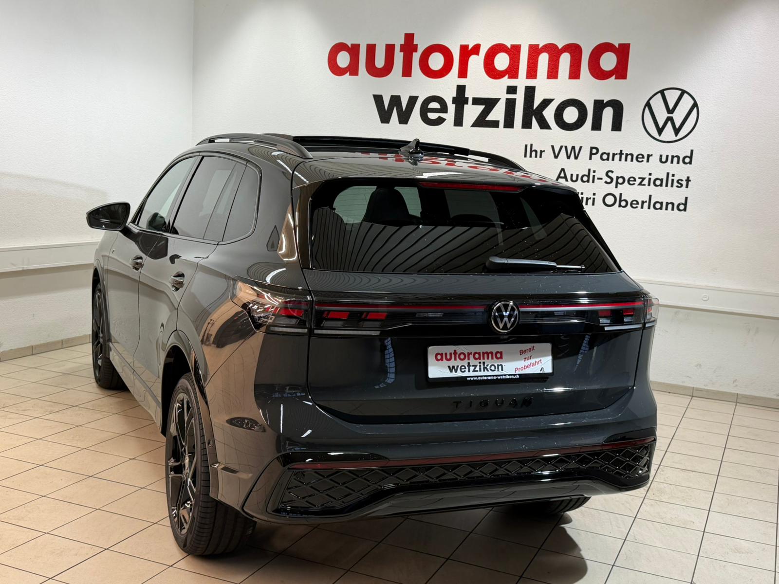 VW Tiguan 2.0 TSI DSG R-Line 4Motion-showroom-element-3