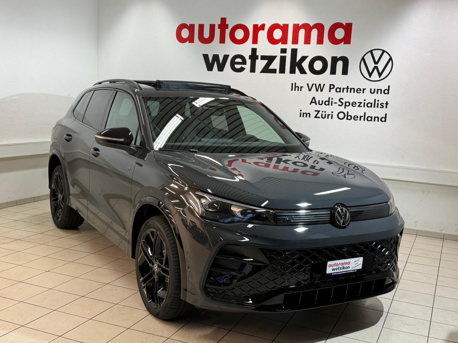 VW Tiguan 2.0 TSI DSG R-Line 4Motion-showroom-element-1