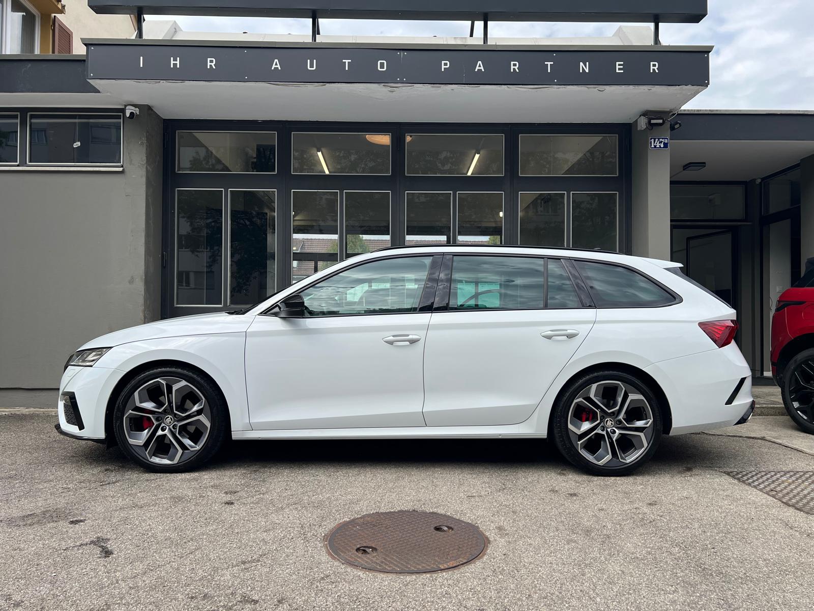 SKODA Octavia Combi 2.0 TDI RS 4x4 DSG-showroom-element-2
