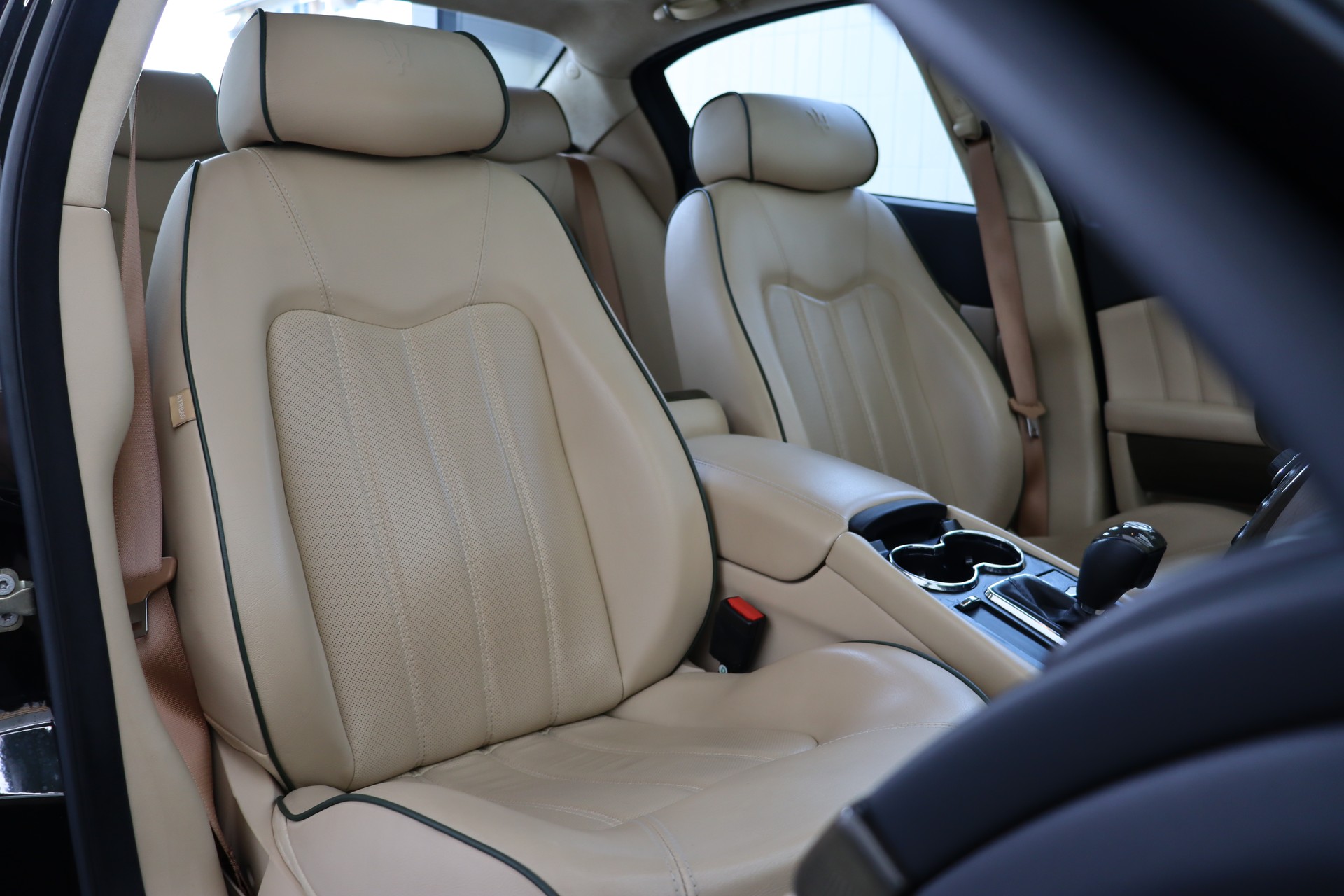 MASERATI Quattroporte 4.2 V8 Automatica ** 1.HAND ** CH-FAHRZEUG ** TOP ZUSTAND **-image-14
