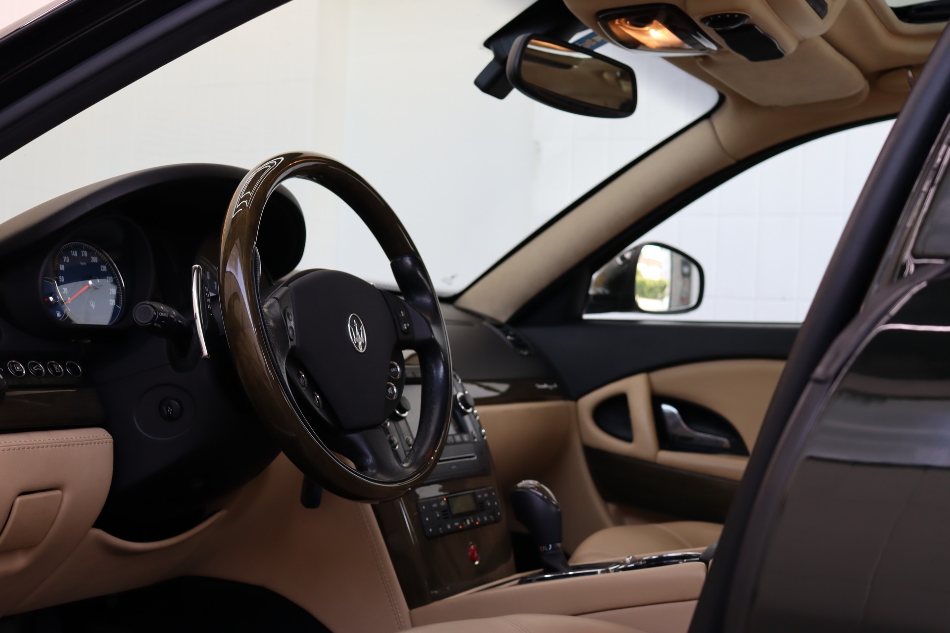 MASERATI Quattroporte 4.2 V8 Automatica ** 1.HAND ** CH-FAHRZEUG ** TOP ZUSTAND **-image-15