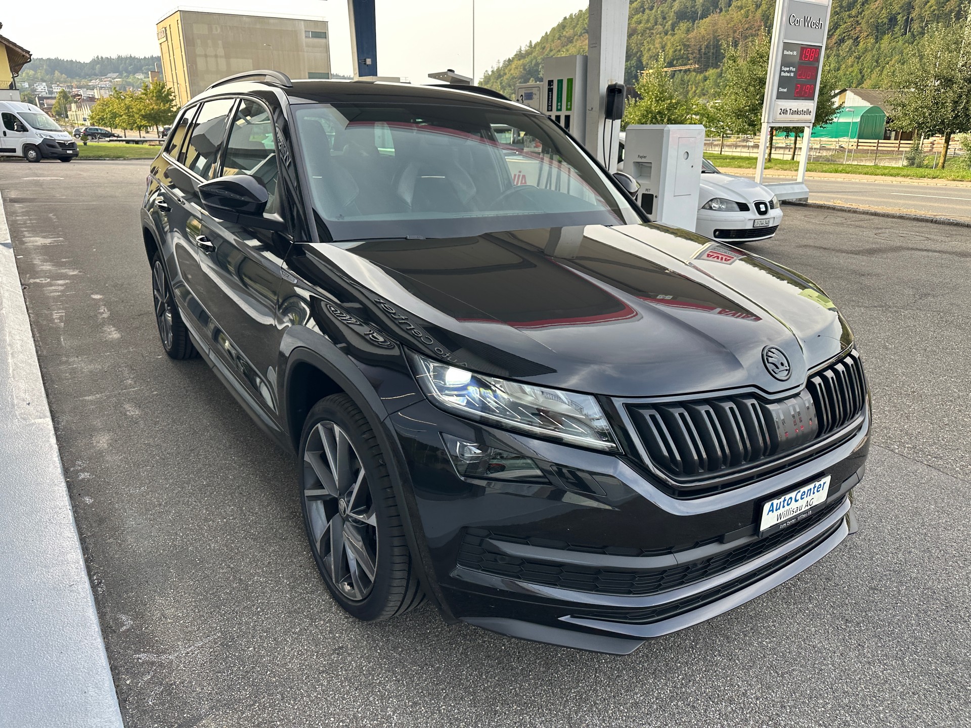 SKODA Kodiaq 2.0 TSI 4x4 Sport Line-showroom-element-3