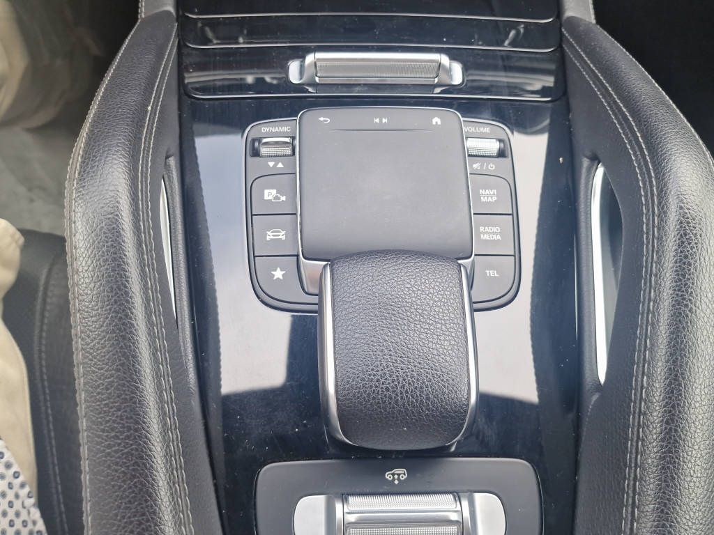 MERCEDES-BENZ GLE 350 d AMG Line 4matic-image-11