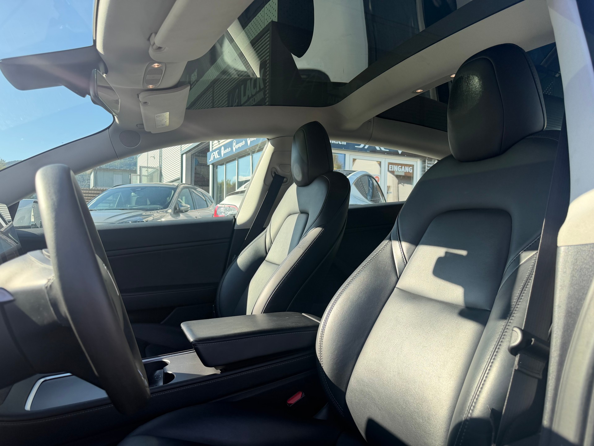 TESLA Model 3 Long Range Dual Motor AWD-image-12