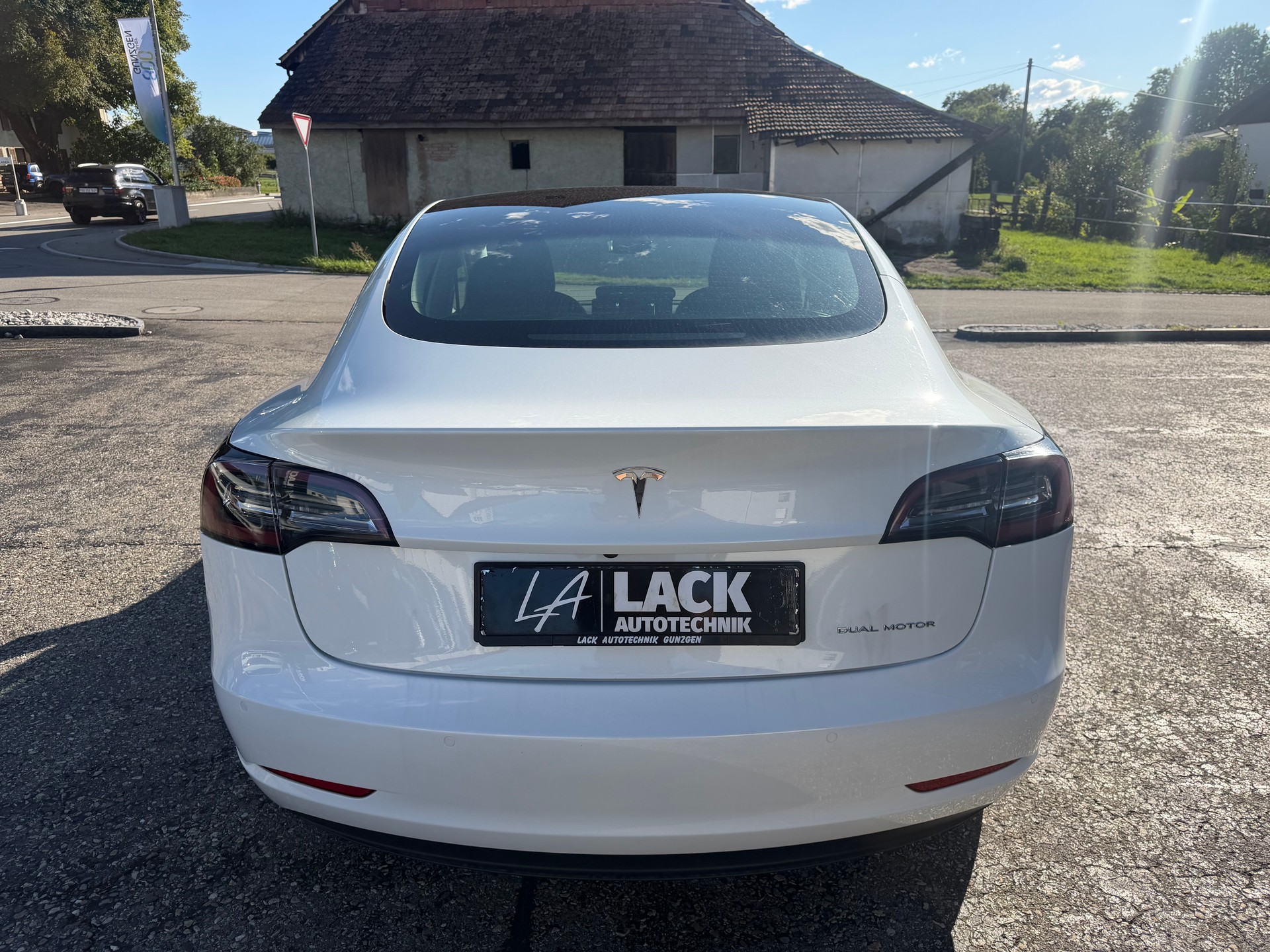 TESLA Model 3 Long Range Dual Motor AWD-image-8
