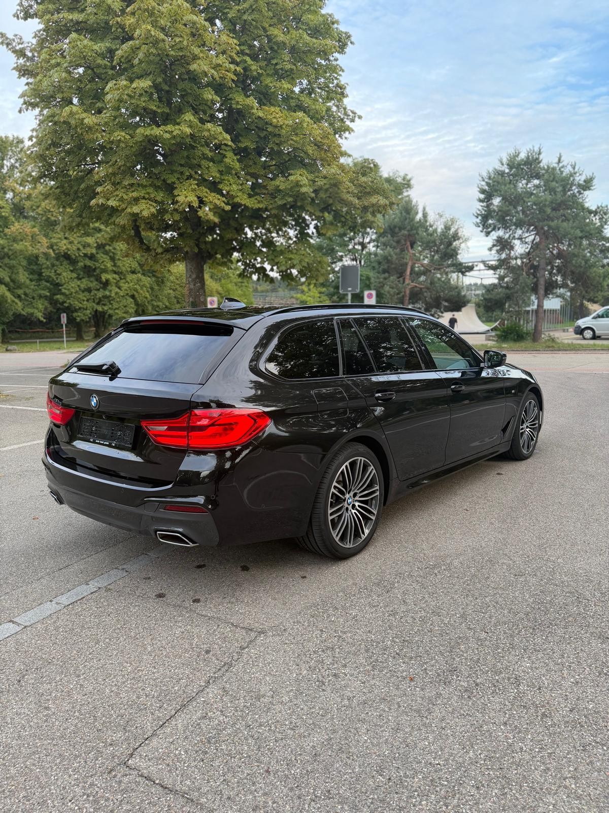 BMW 530d xDrive Touring Steptronic-image-3