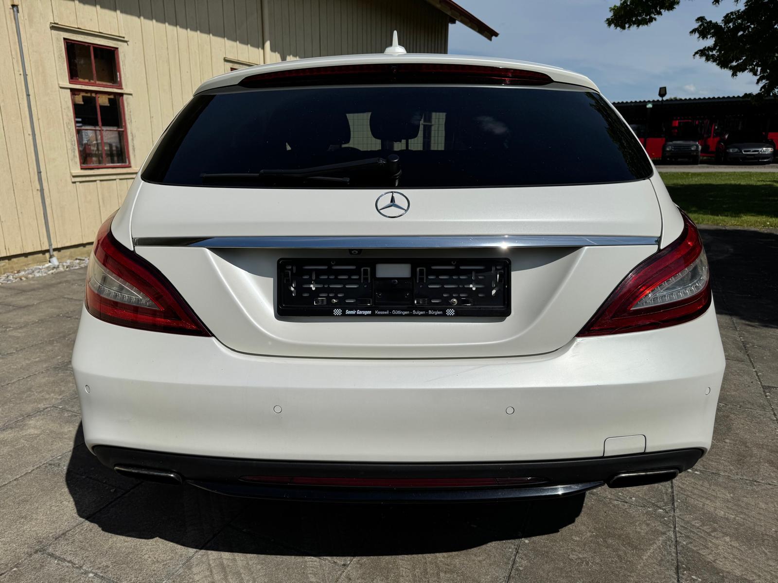 MERCEDES-BENZ CLS Shooting Brake 350 BlueTEC 4Matic 7G-Tronic-image-6