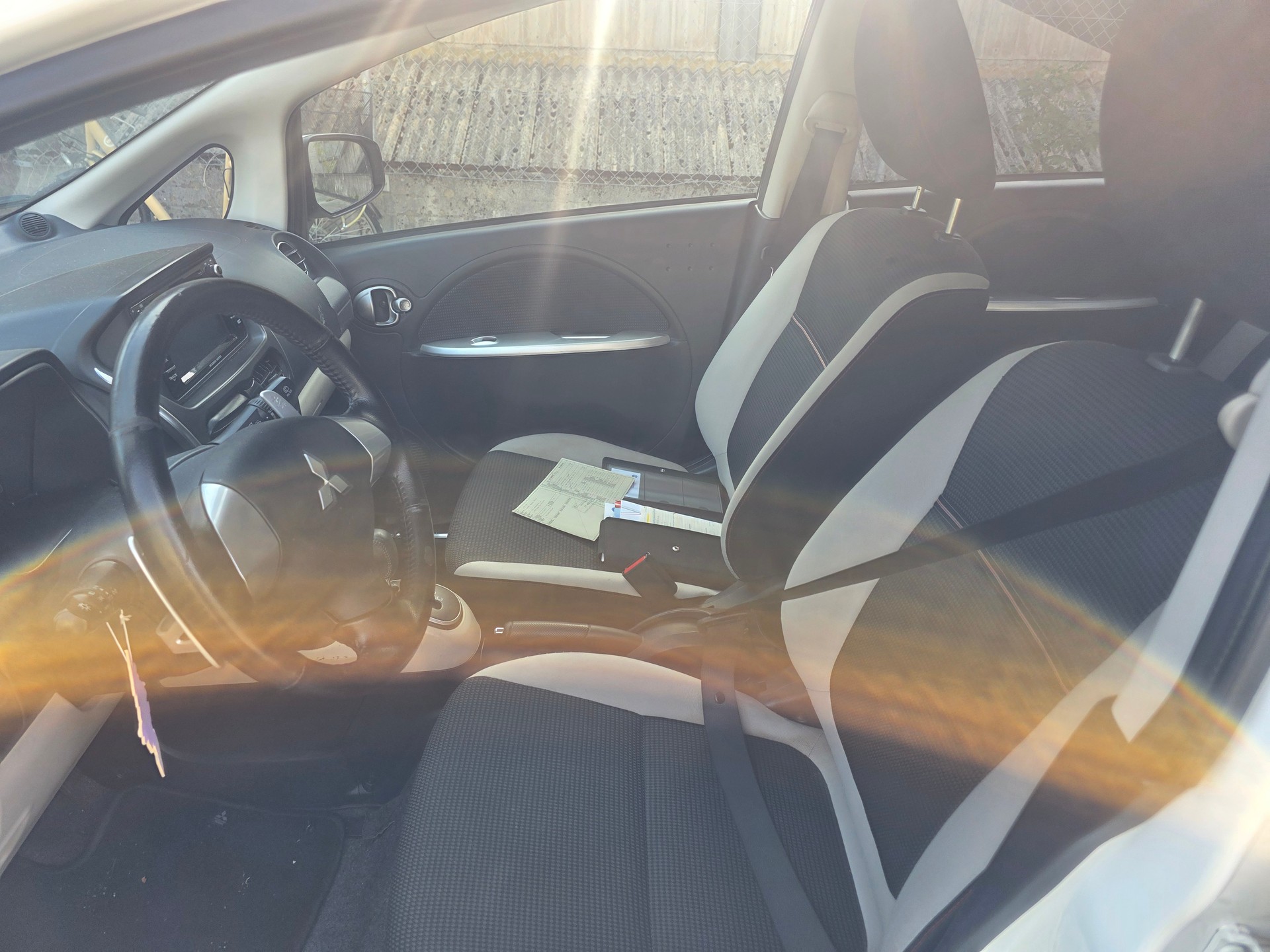 MITSUBISHI i MiEV Style-image-12