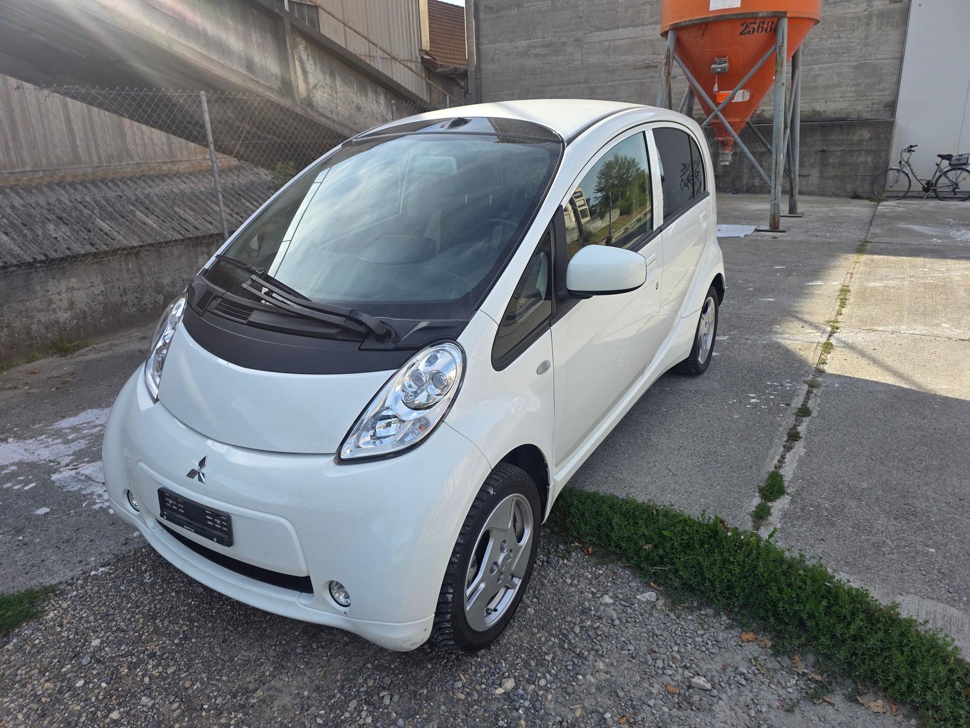 MITSUBISHI i MiEV Style-image-2