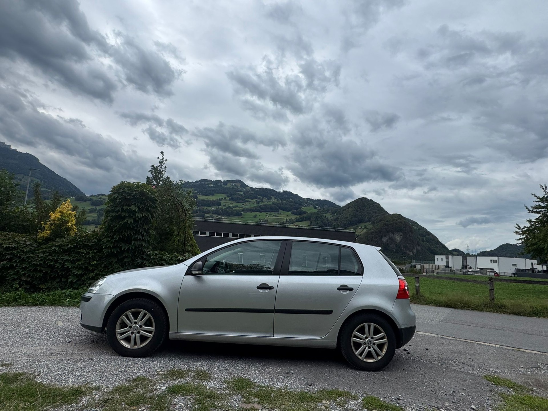VW Golf 1.9TDI Sportline 4Motion-image-2