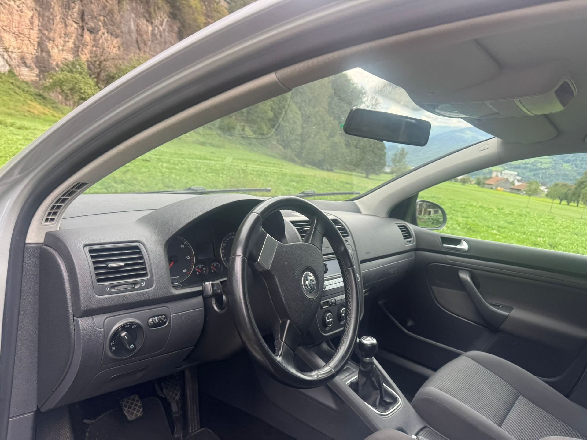 VW Golf 1.9TDI Sportline 4Motion-image-11
