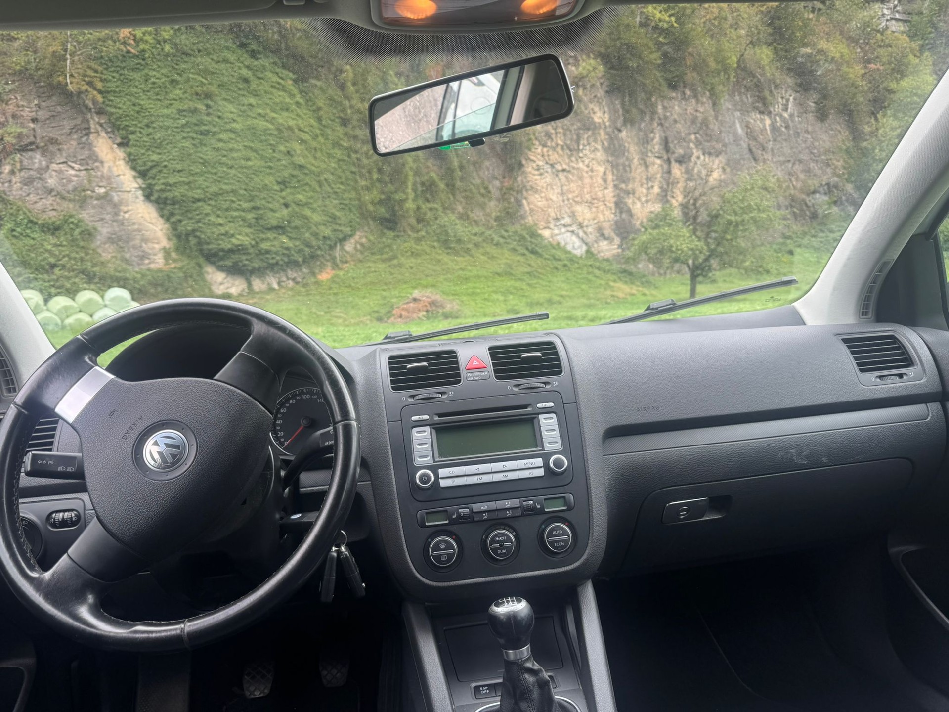 VW Golf 1.9TDI Sportline 4Motion-image-10