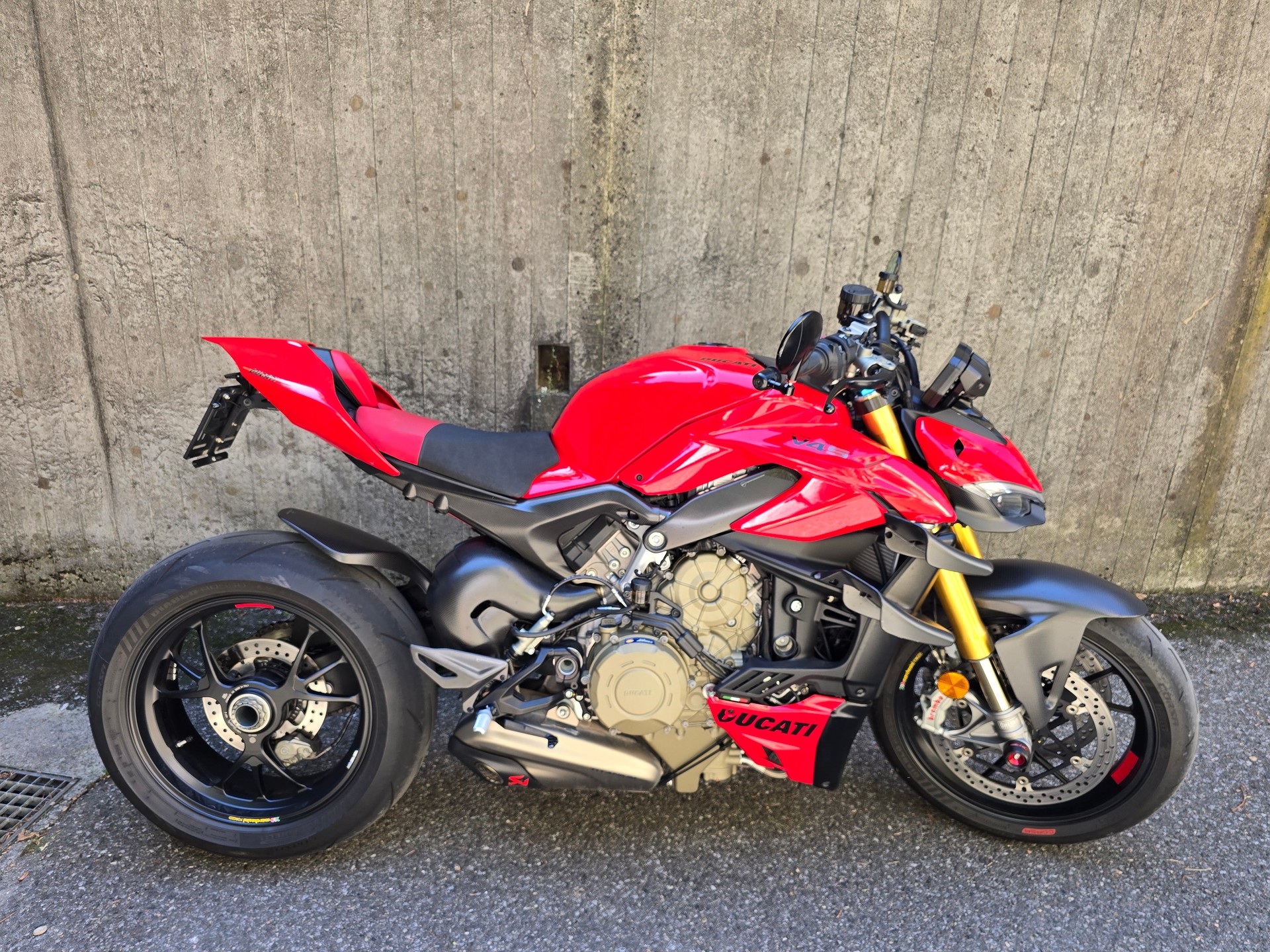 DUCATI Streetfighter V4 S-image-2