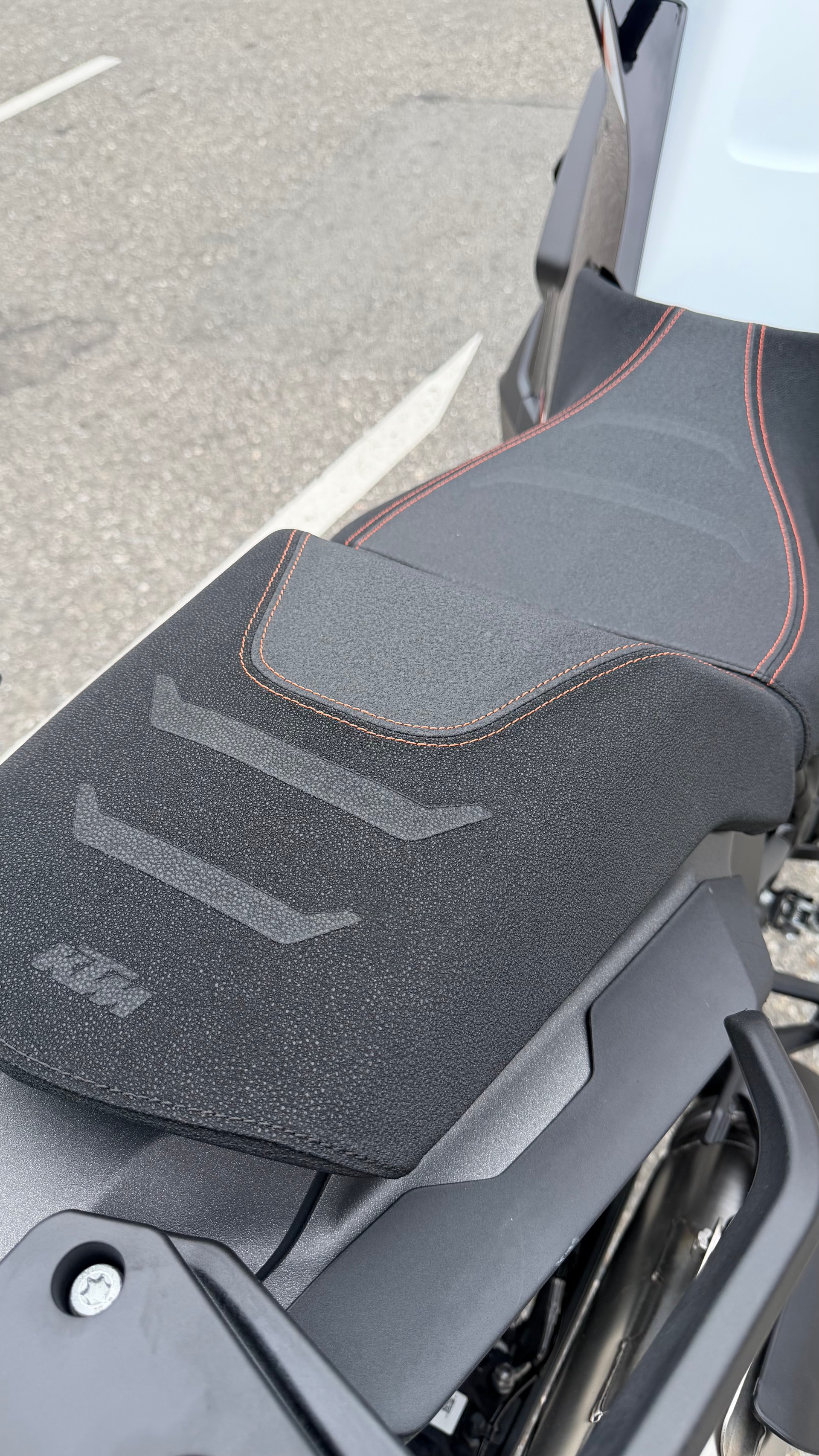 KTM 1390 Super Adventure S EVO-image-8