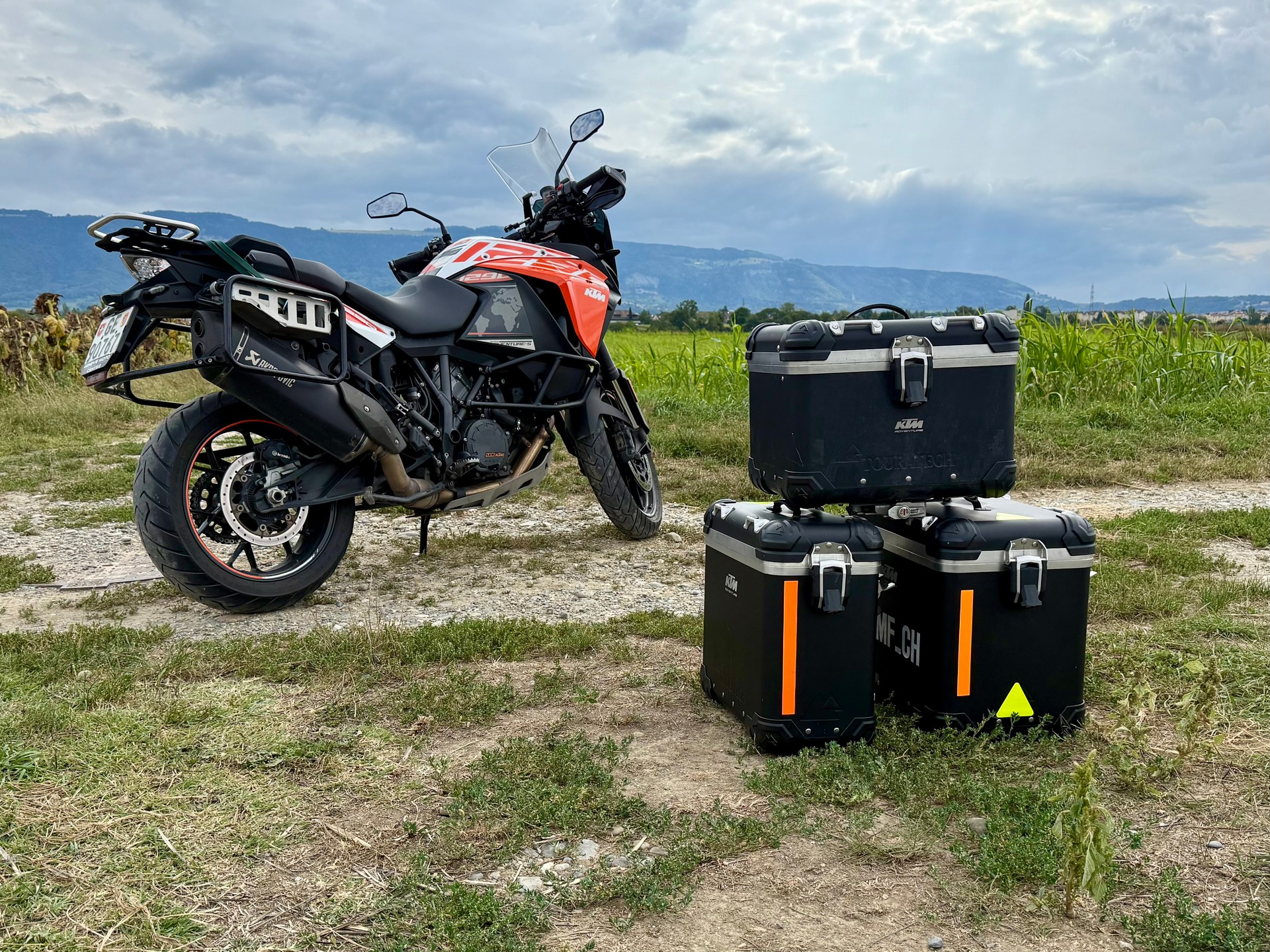 KTM 1290 Super Adventure S ABS-image-1