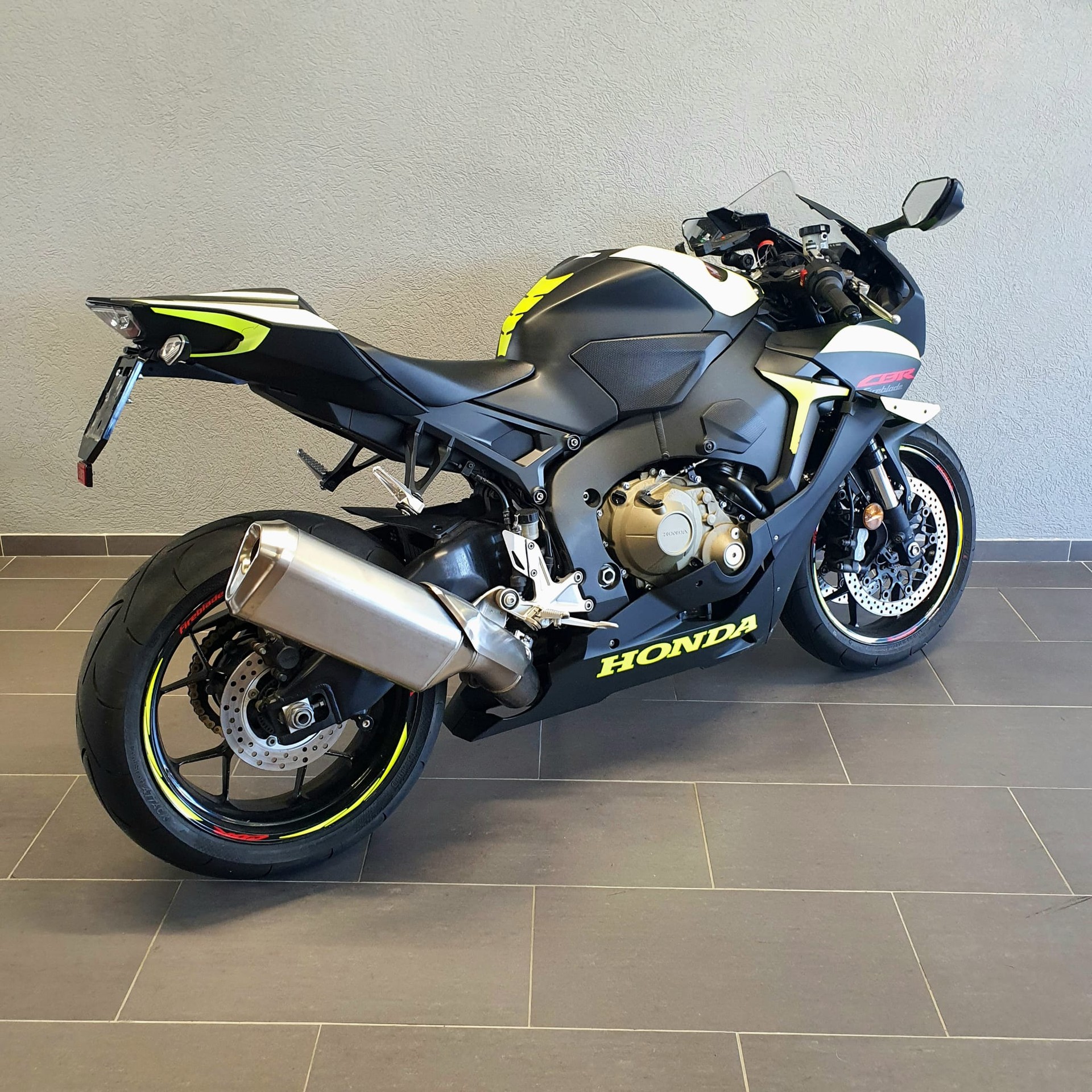 HONDA CBR 1000 RR ABS-image-2