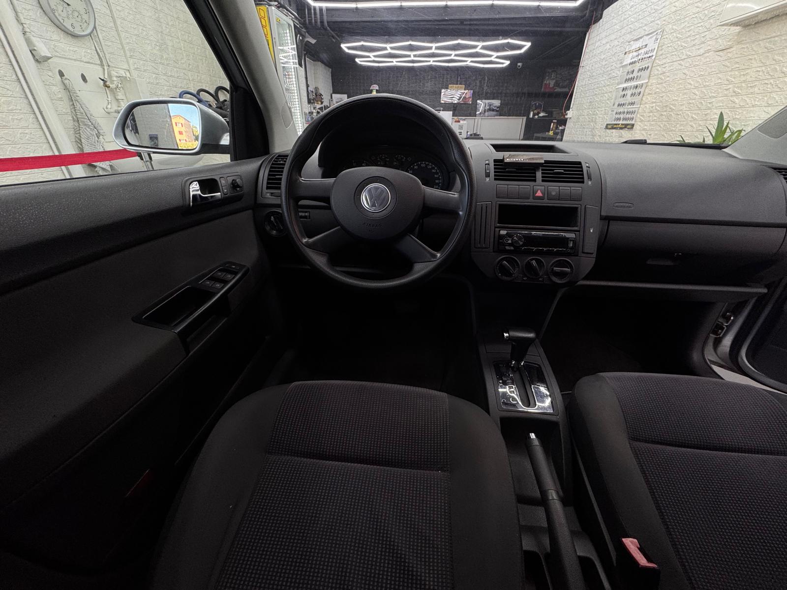 VW Polo 1.4 16V Comfortline-image-8
