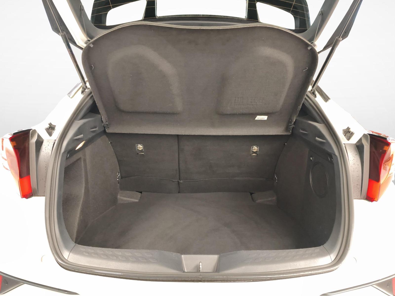 TOYOTA C-HR 1.8 VVTi HSD Trend-image-11