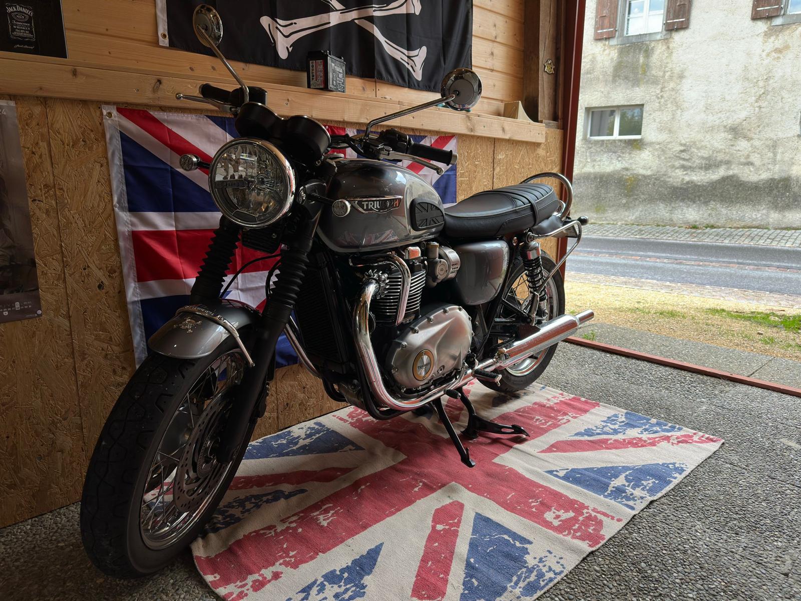 TRIUMPH Bonneville T120 ABS-image-5