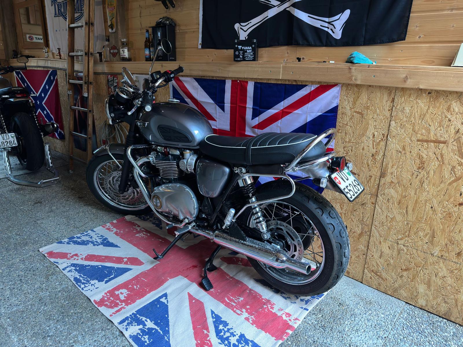 TRIUMPH Bonneville T120 ABS-image-4