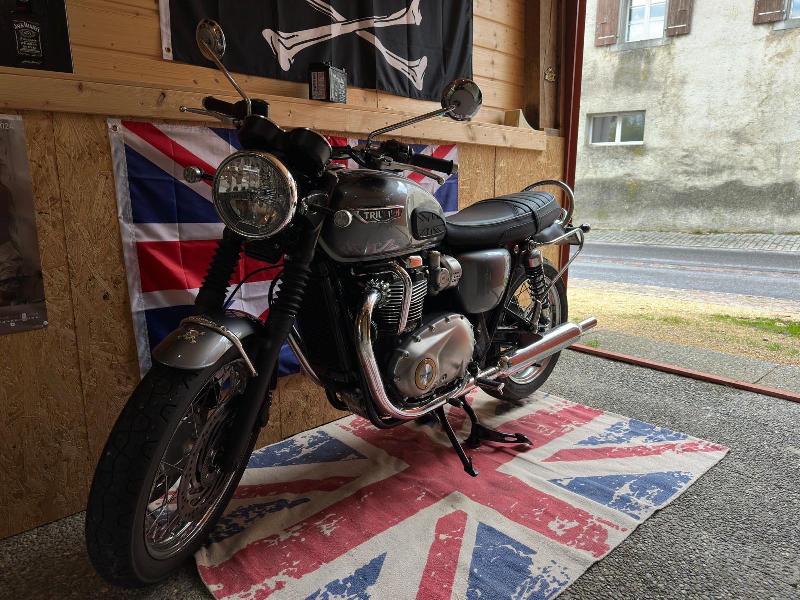 TRIUMPH Bonneville T120 ABS-image-3