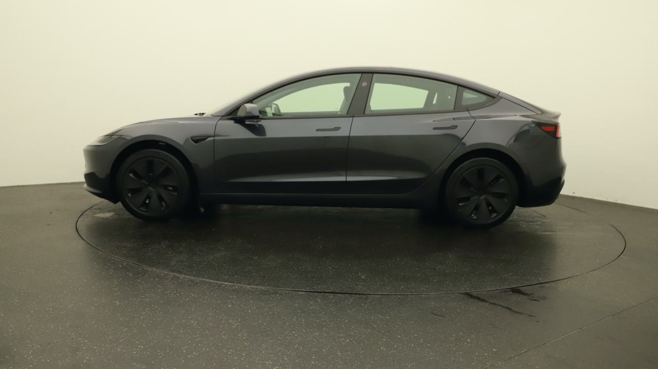 TESLA Model 3 Long Range RWD-showroom-element-1