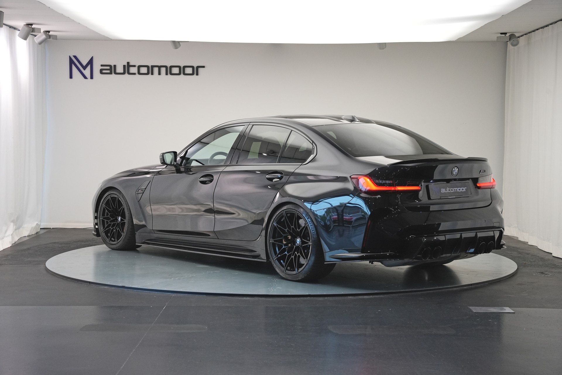 BMW M3 Competition M xDrive *Keramik* *Carbon* *CH-Fahrzeug*-image-6