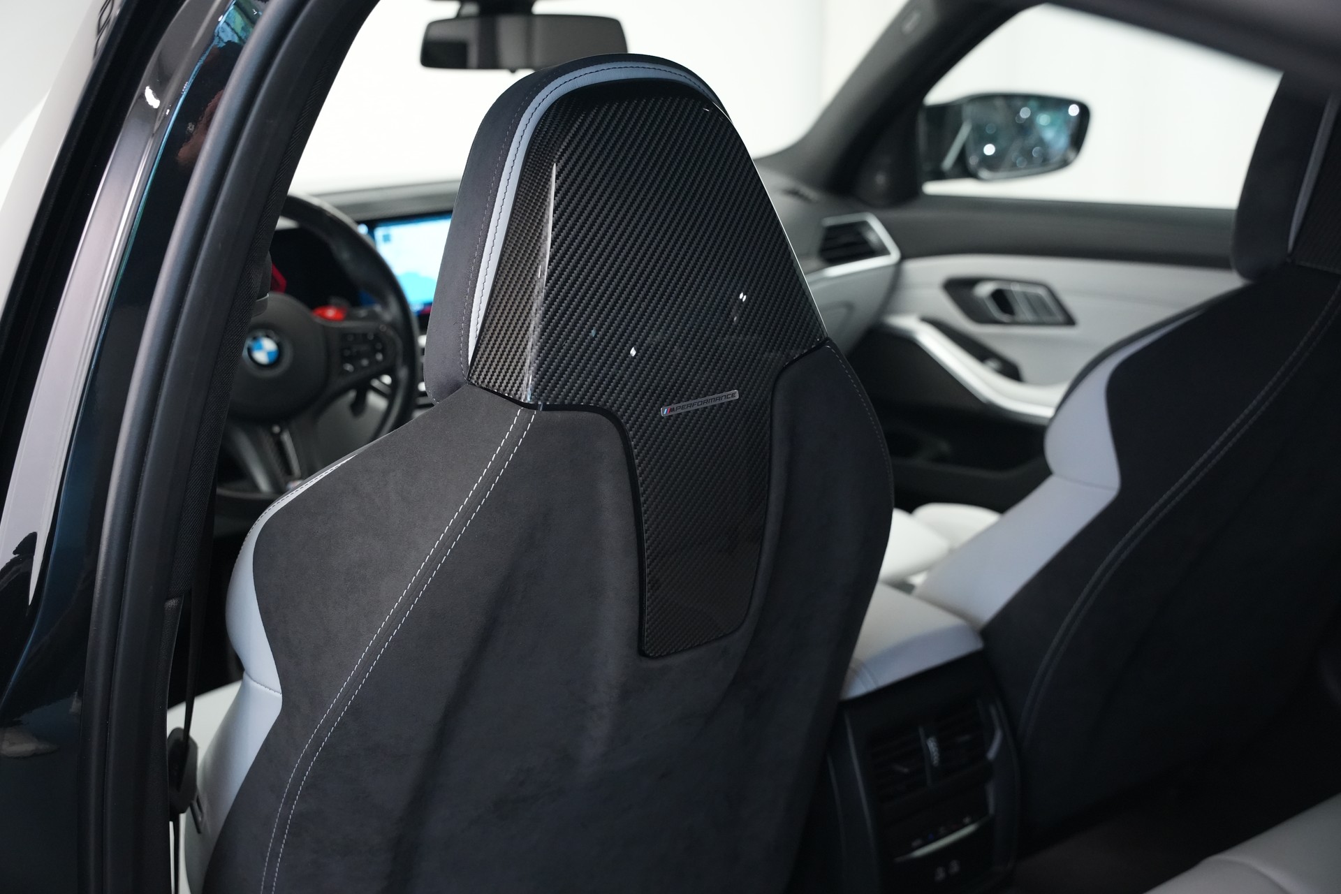 BMW M3 Competition M xDrive *Keramik* *Carbon* *CH-Fahrzeug*-image-18