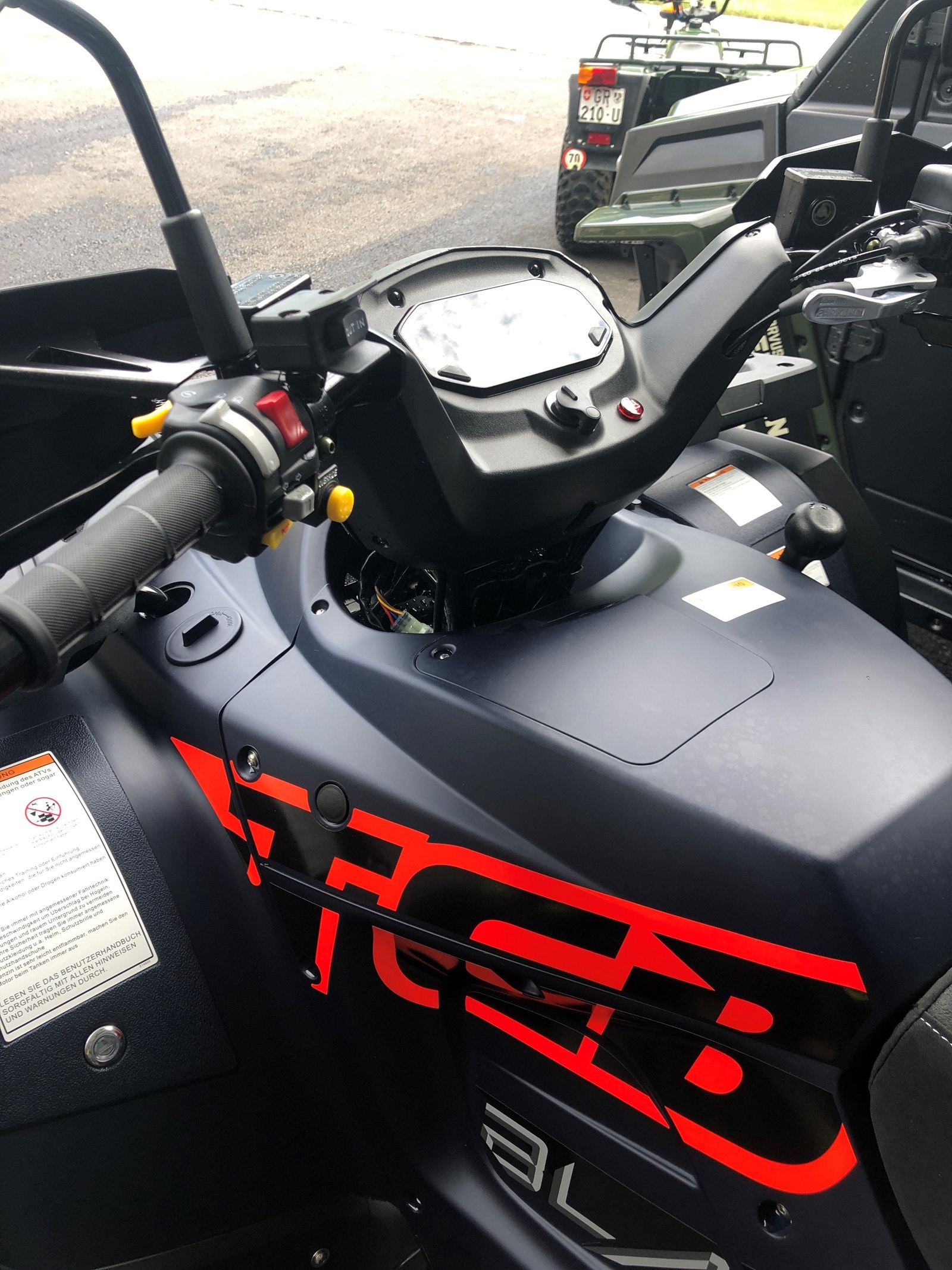 TGB Blade 1000 EFI LT Touring 4x4-image-3