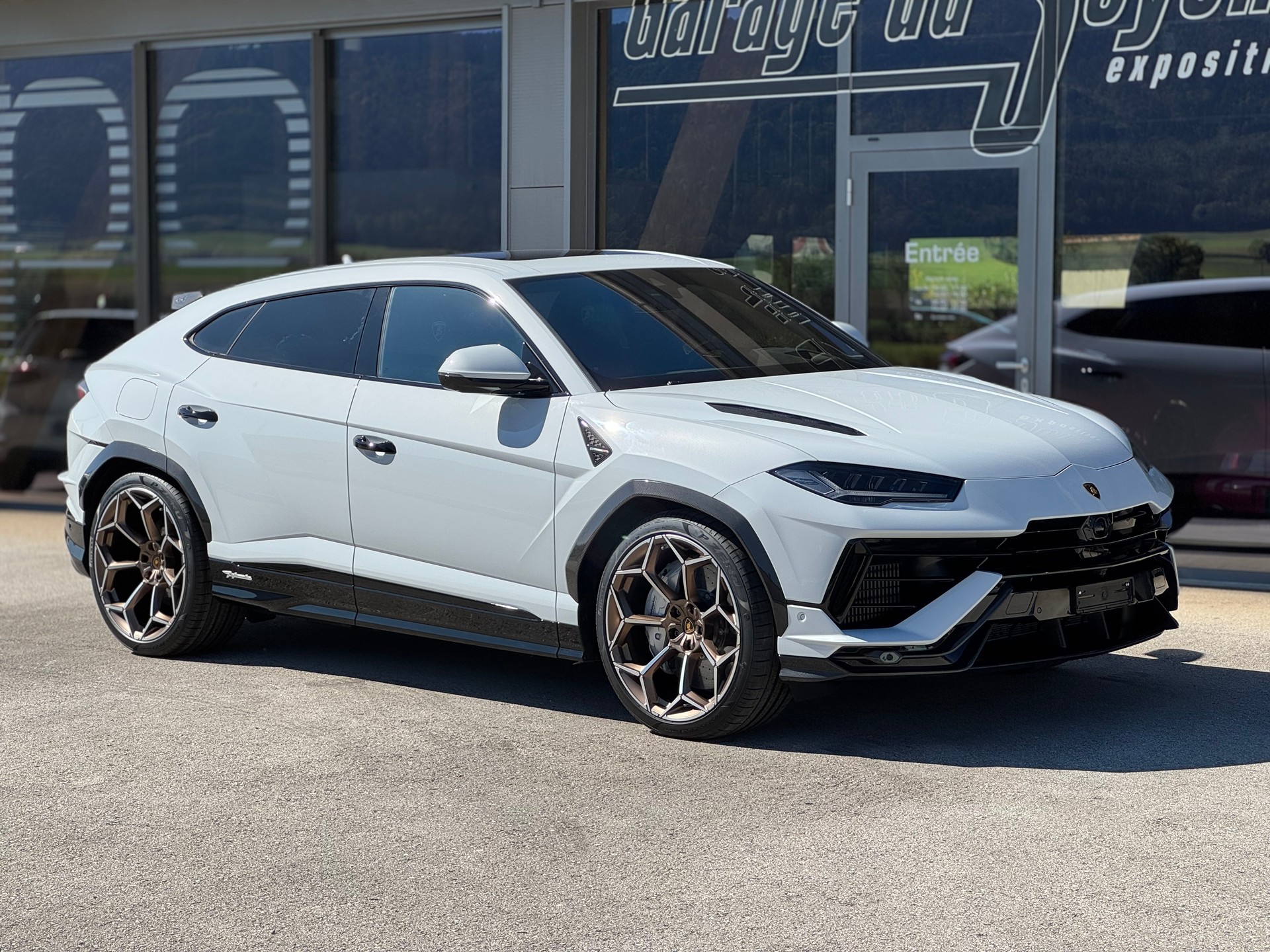 LAMBORGHINI URUS Performante-image-1