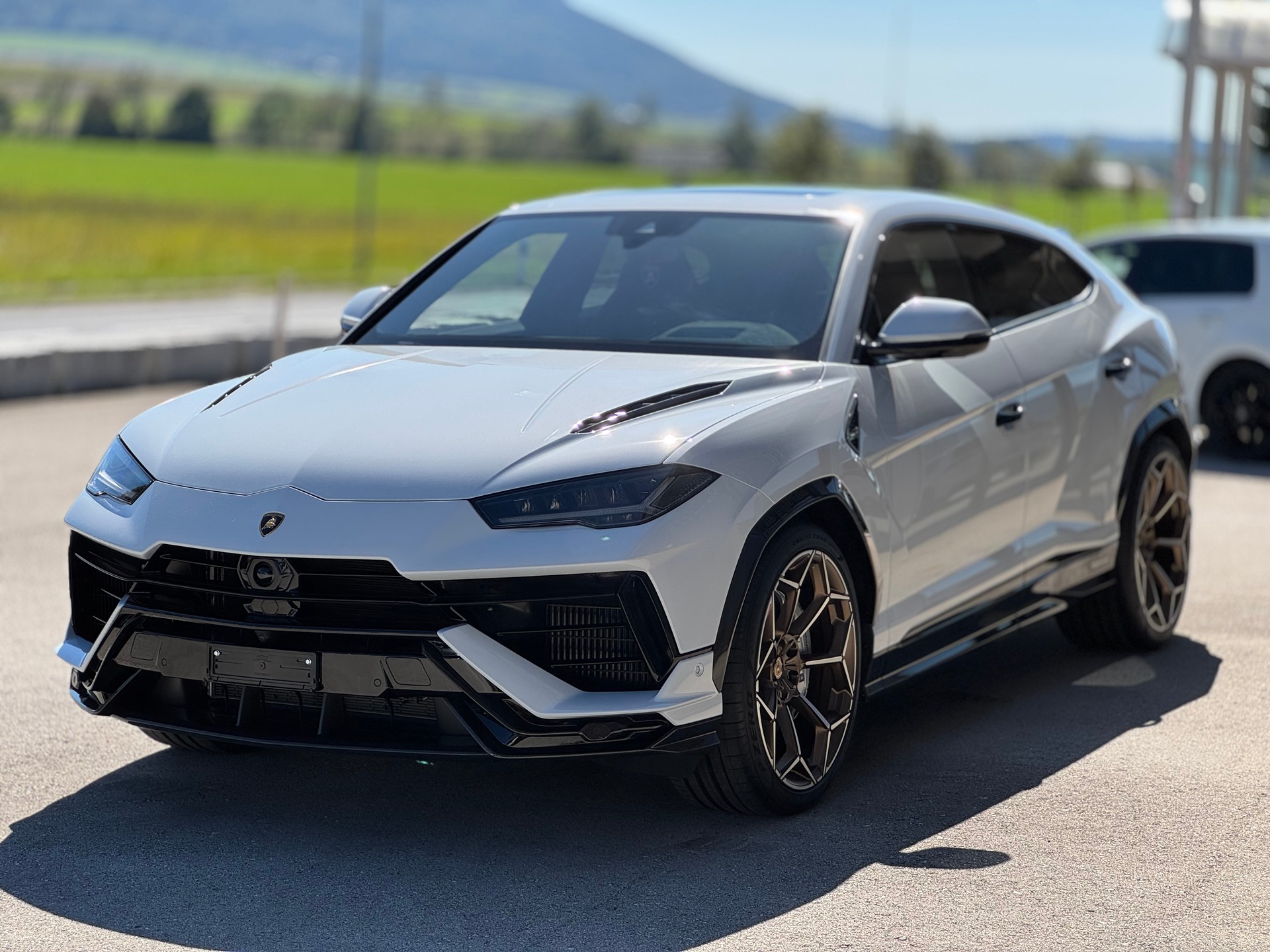 LAMBORGHINI URUS Performante-image-3