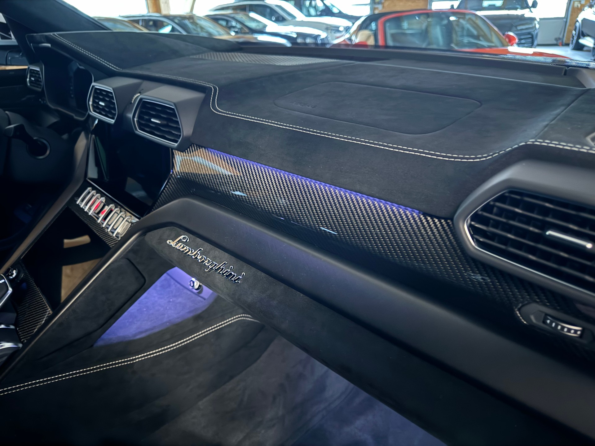 LAMBORGHINI URUS Performante-image-9