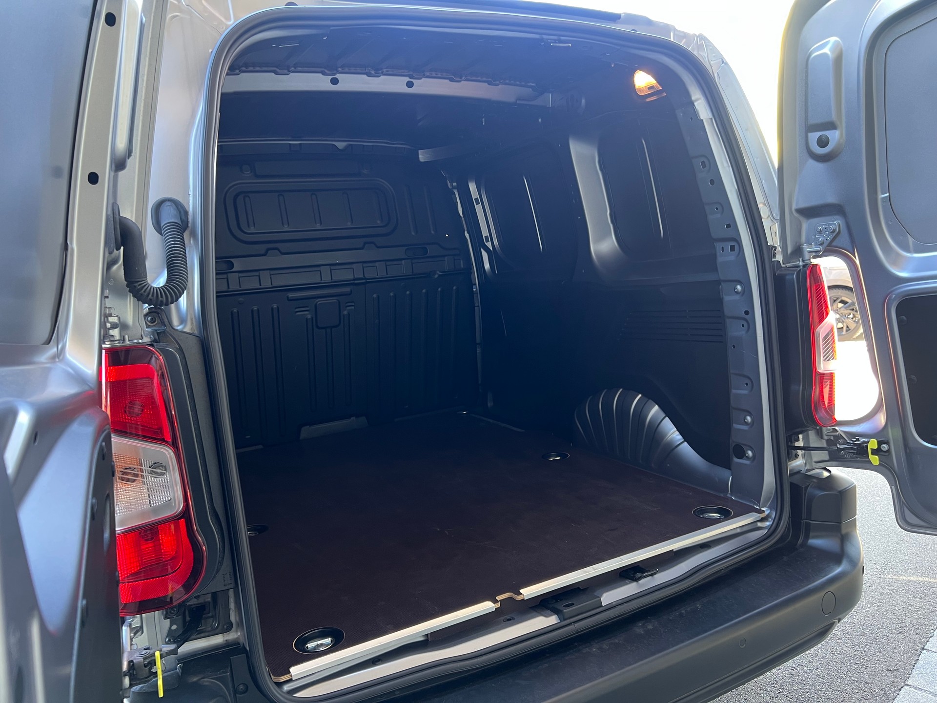 OPEL Combo-e Cargo Enjoy-image-7