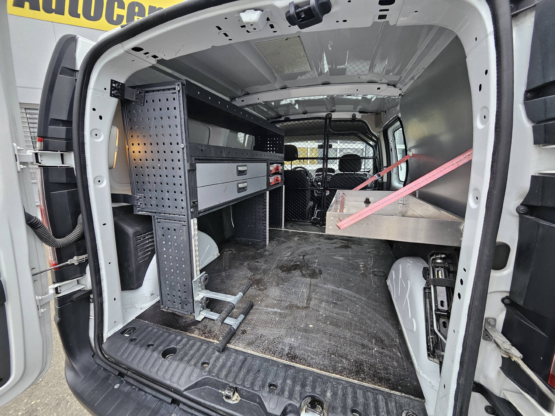 RENAULT KANGOO Expr. Maxi 1.5 dCi 95 Business S/S * 6 - Gangschaltung * Klima * Tempomat *-image-8