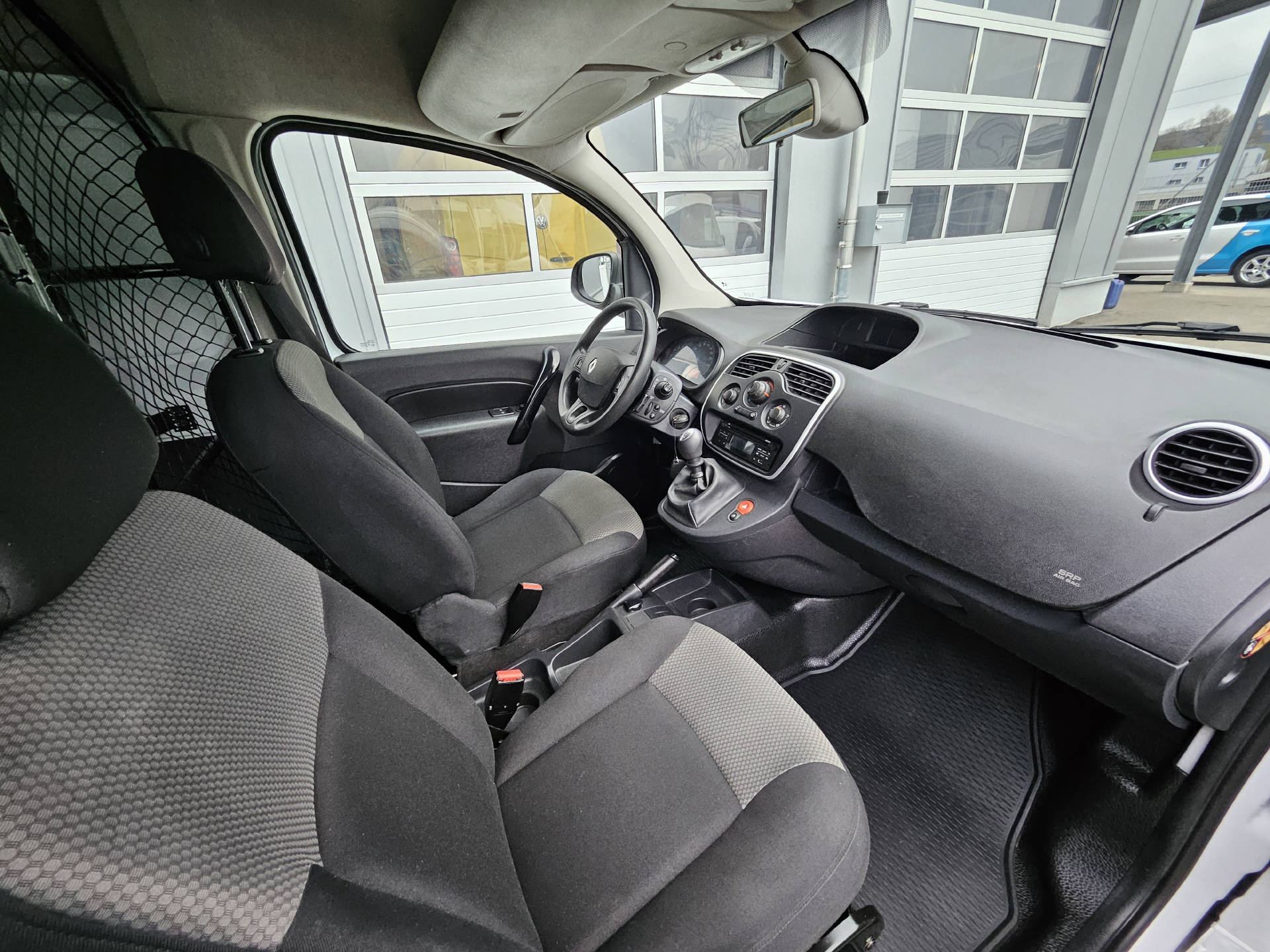 RENAULT KANGOO Expr. Maxi 1.5 dCi 95 Business S/S * 6 - Gangschaltung * Klima * Tempomat *-image-14