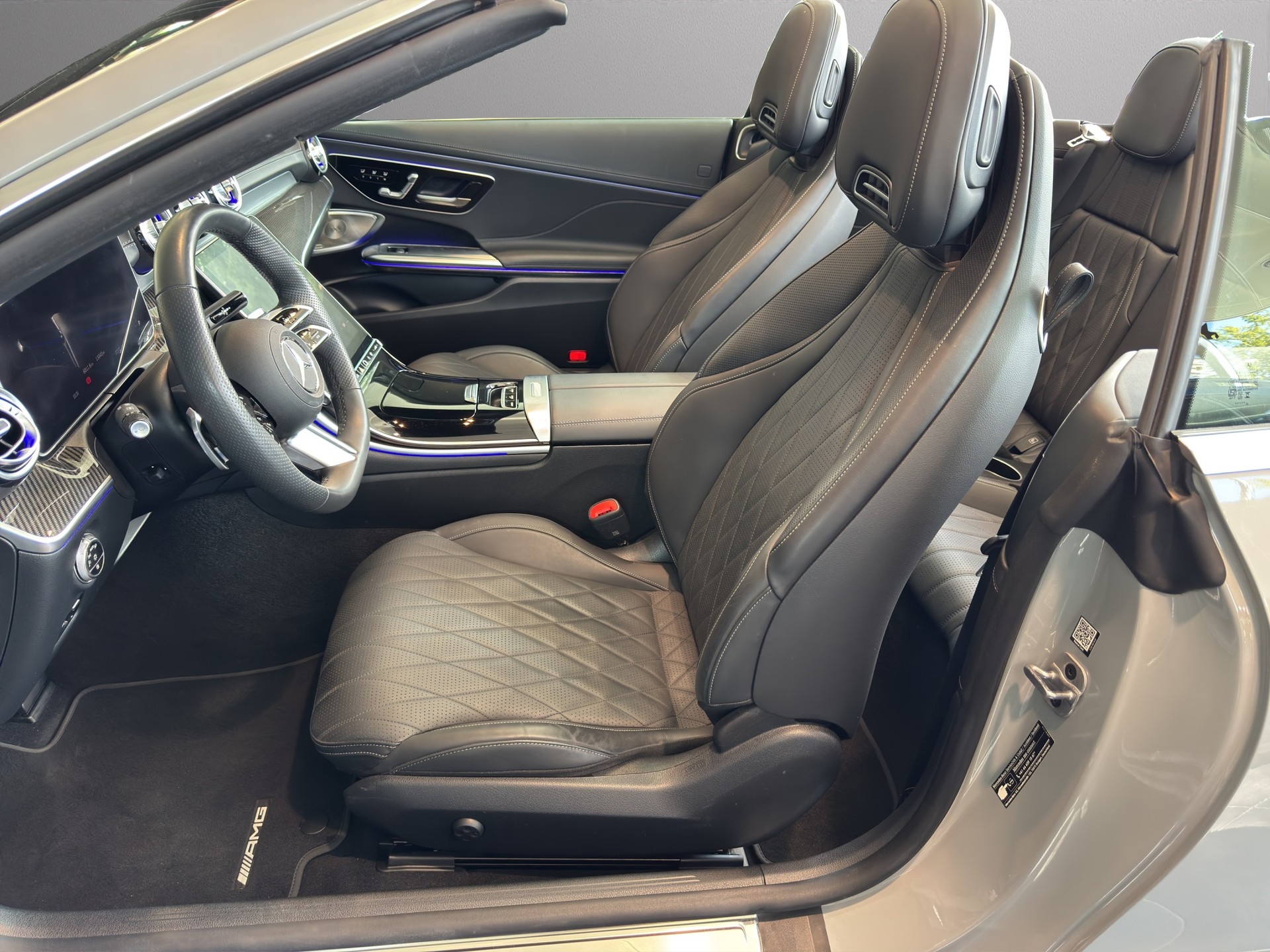 MERCEDES-BENZ CLE 450 Cabrio 4Matic 9G-Tronic-image-4