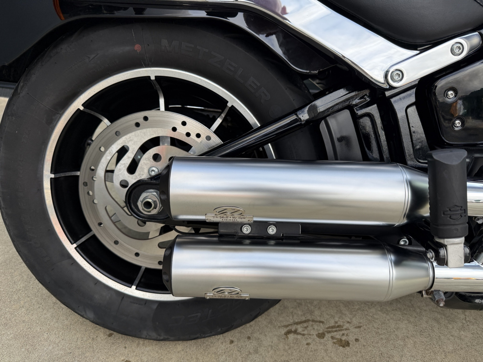 HARLEY-DAVIDSON FXLR 1745 Low Rider 107-image-1