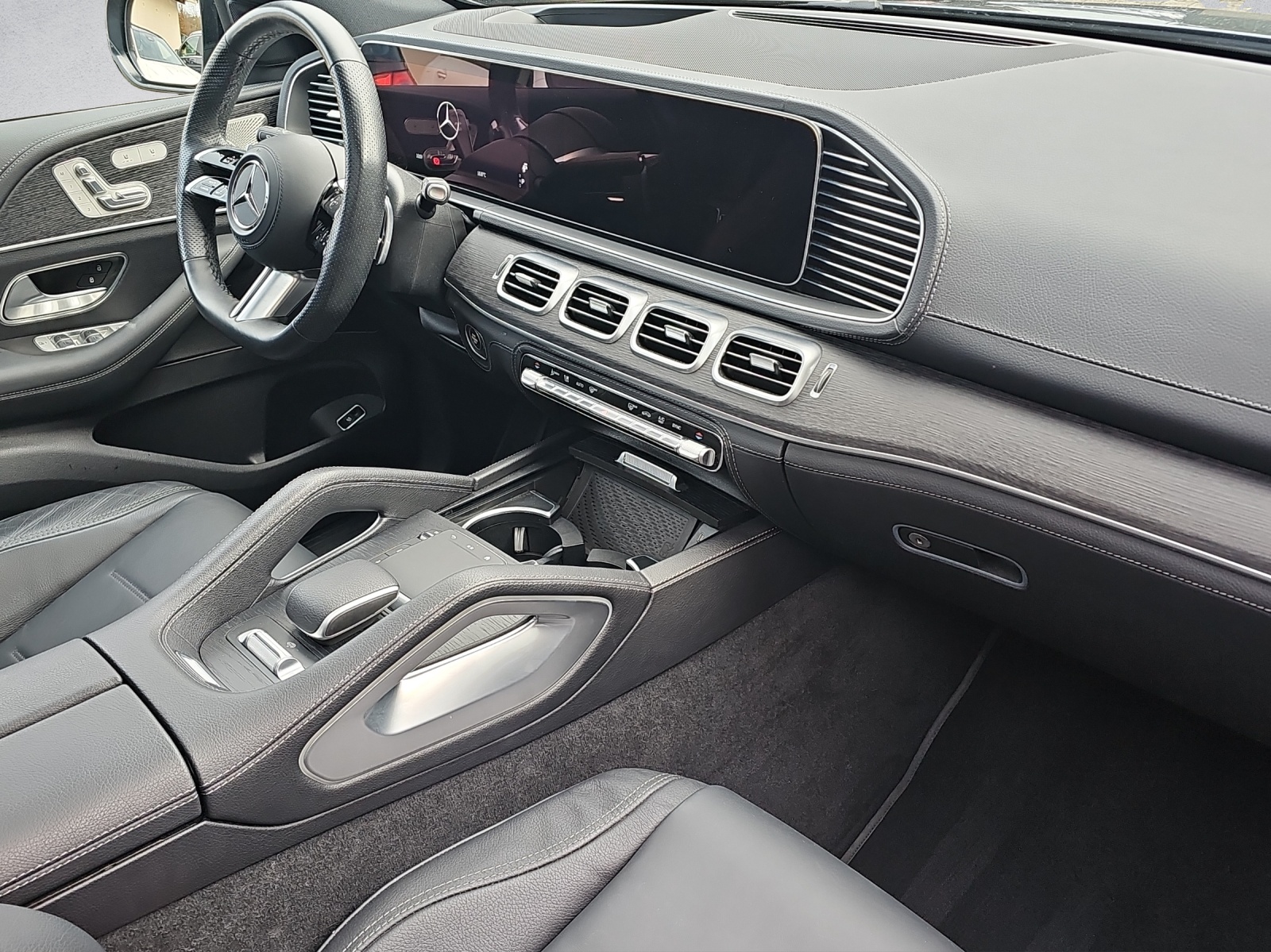 MERCEDES-BENZ GLE 300 d 4Matic 9G-Tronic-image-9
