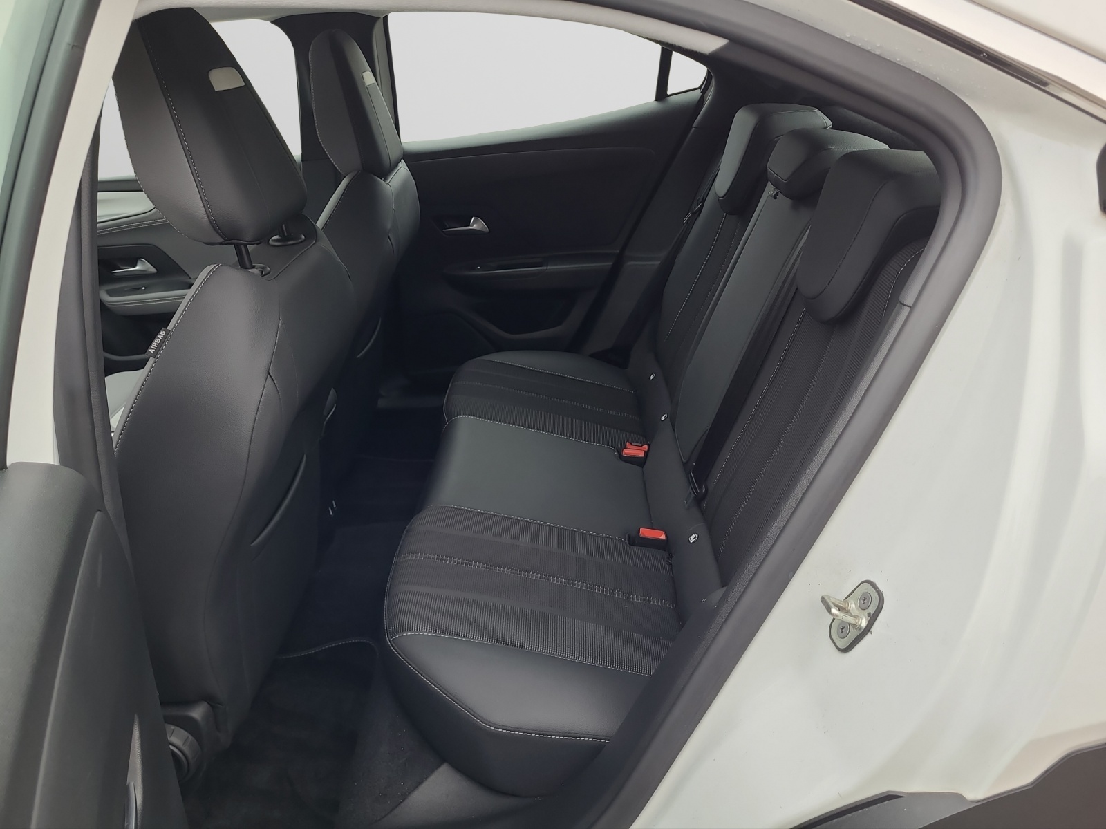 OPEL Mokka e Elegance-image-11