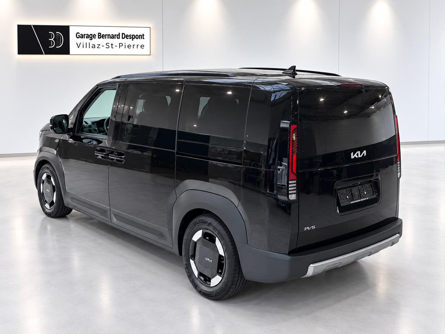 KIA PV5 Passenger 71.2 kWh Elite-showroom-element-2