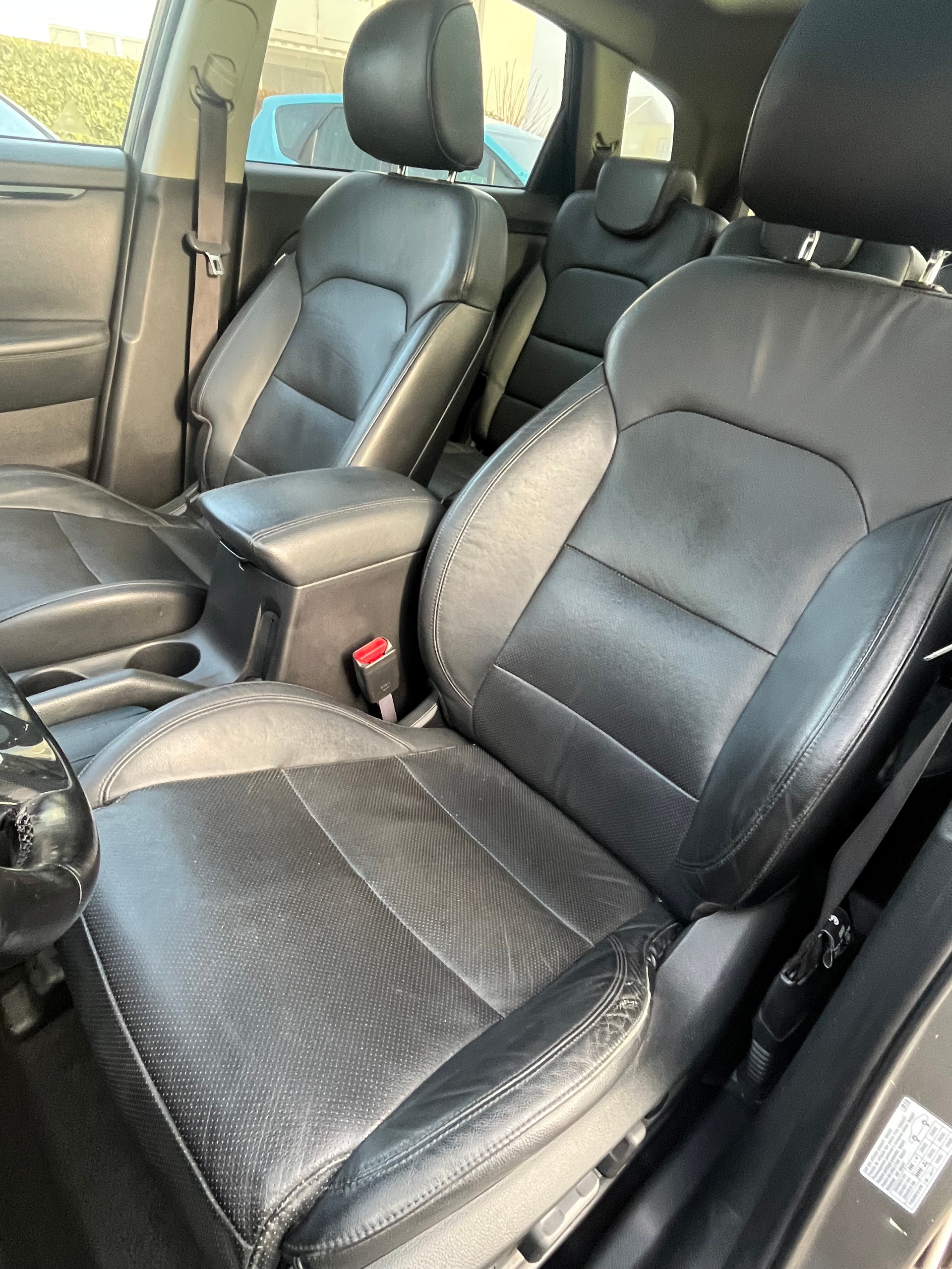 KIA Carens 1.7 CRDi Swiss Eco Edition DCT-image-5