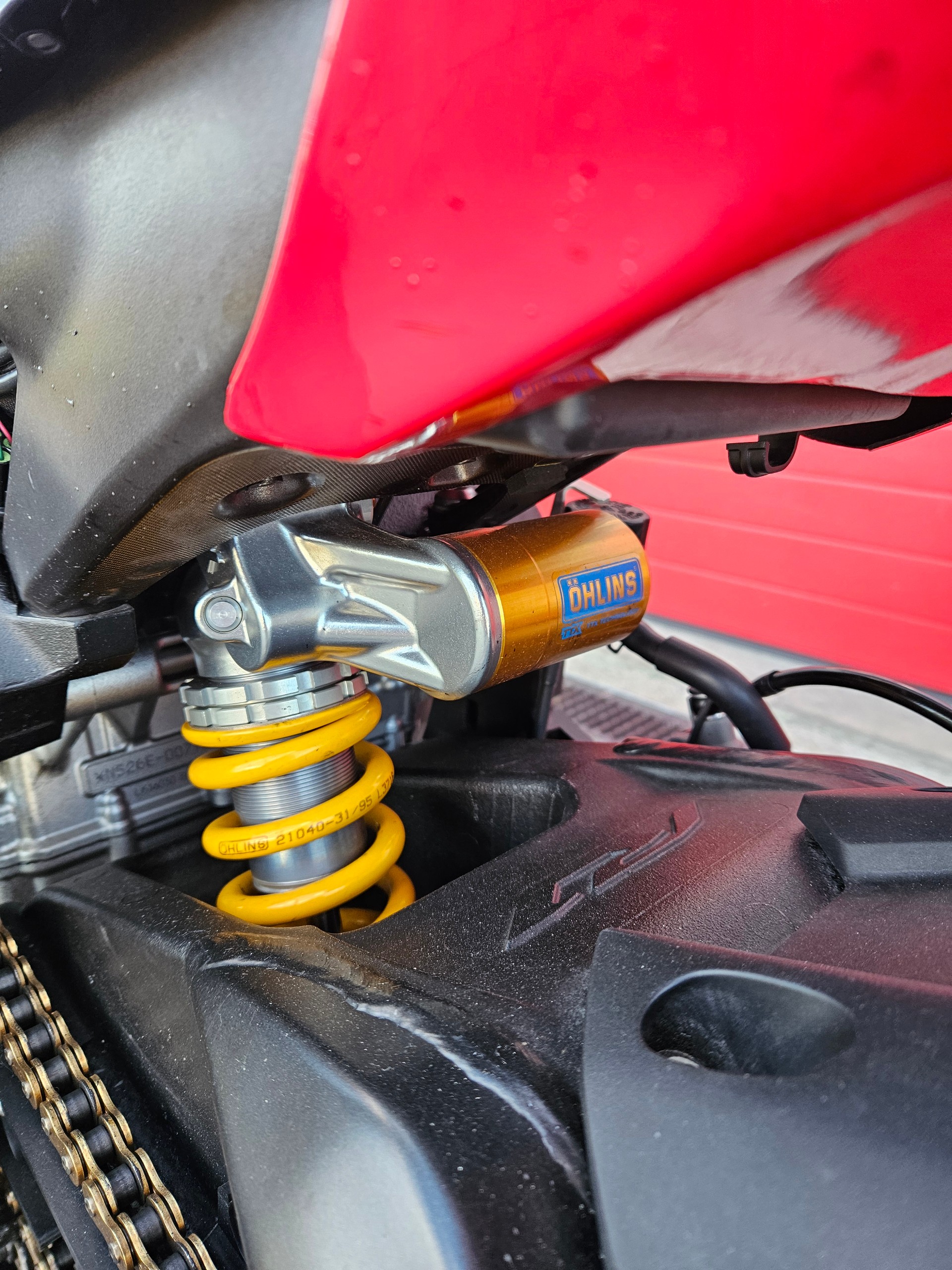 YAMAHA YZF-R1 ABS-image-4