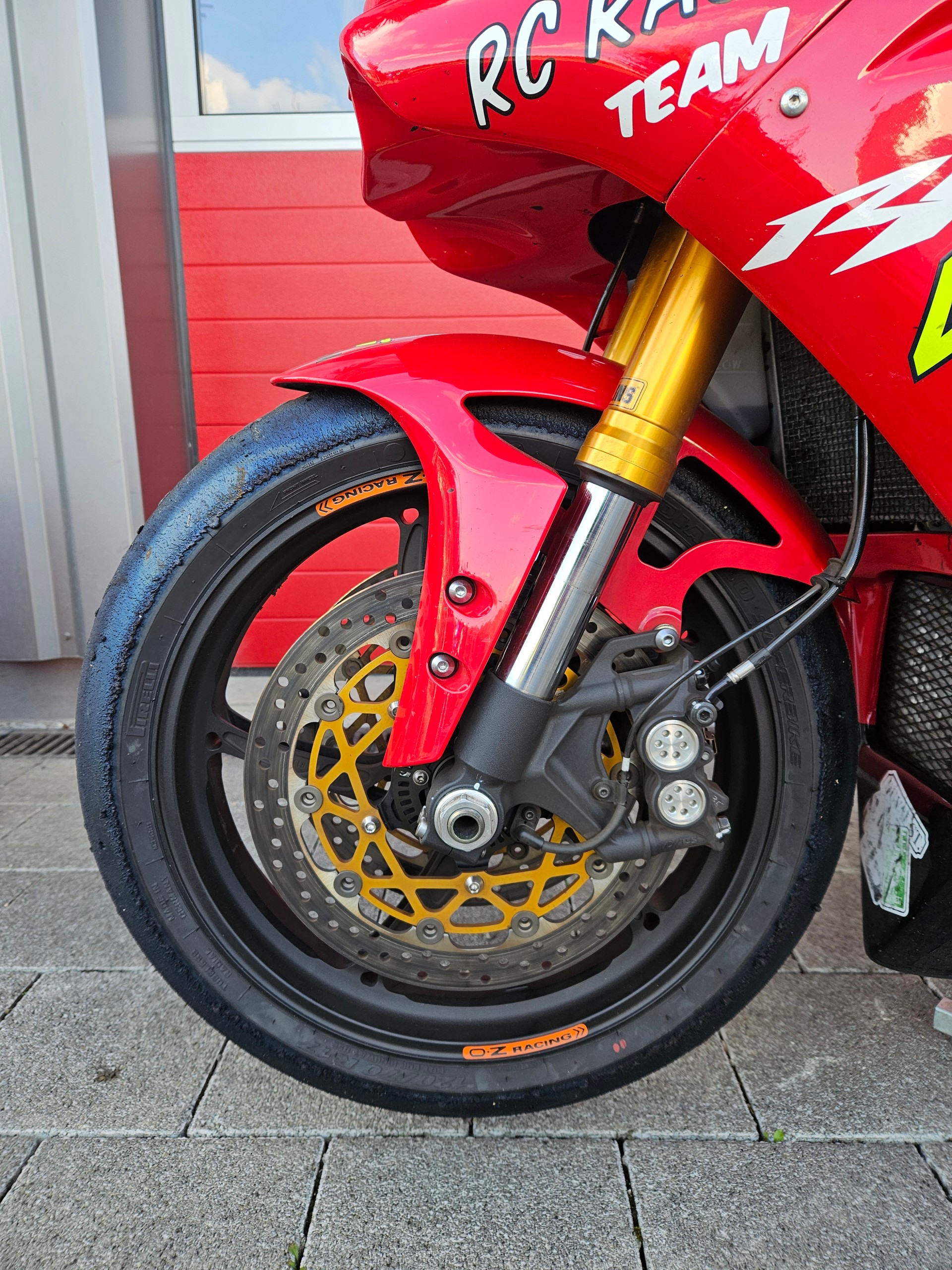 YAMAHA YZF-R1 ABS-image-3