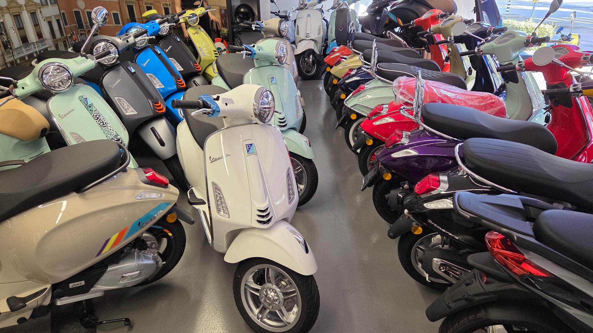 PIAGGIO Vespa Primavera 125 iGet 12" ABS-image-5