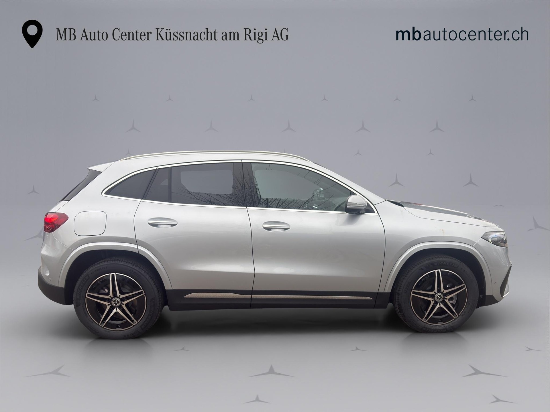 MERCEDES-BENZ EQA 300 AMG Line 4matic-image-6
