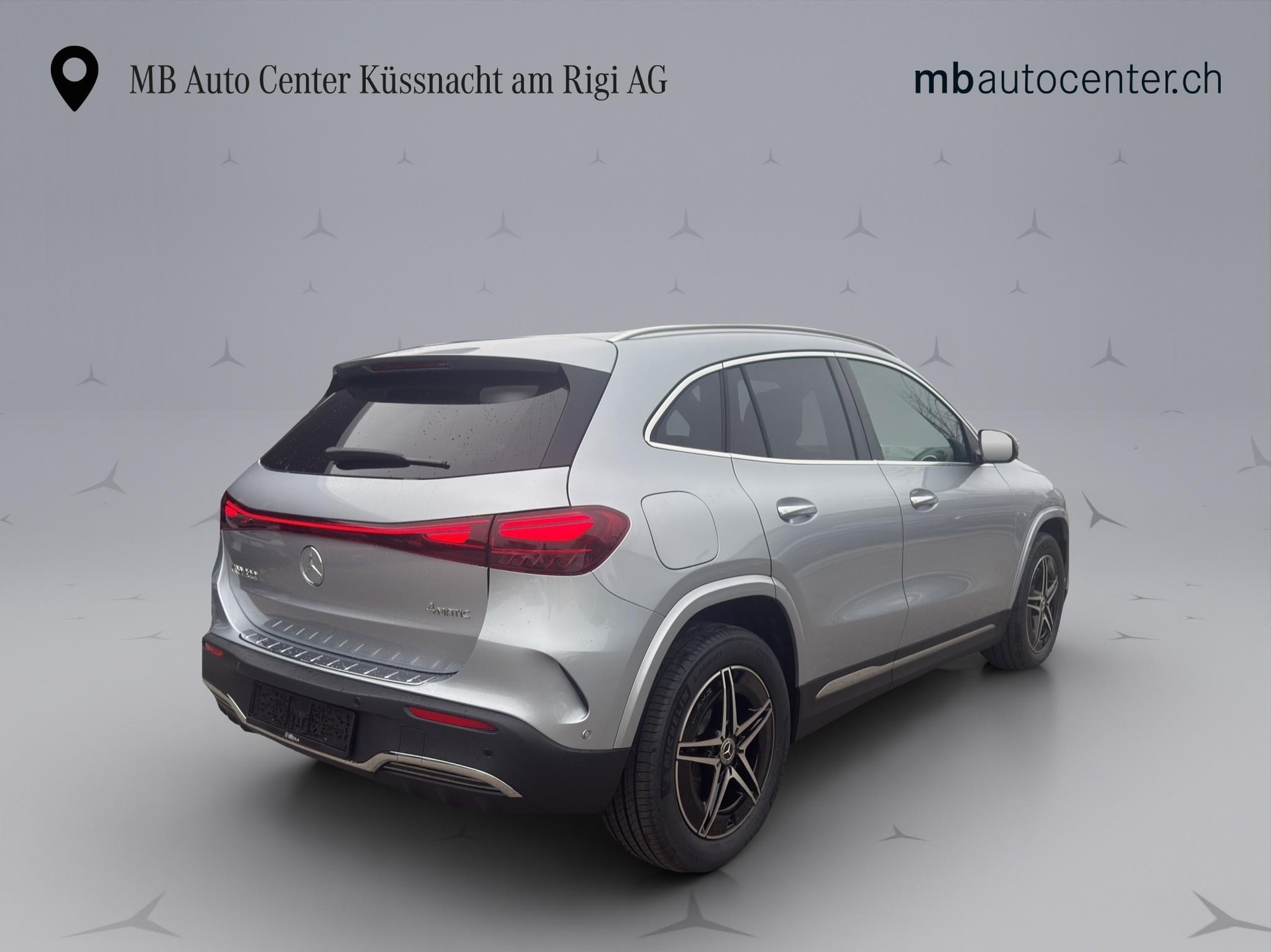 MERCEDES-BENZ EQA 300 AMG Line 4matic-image-5