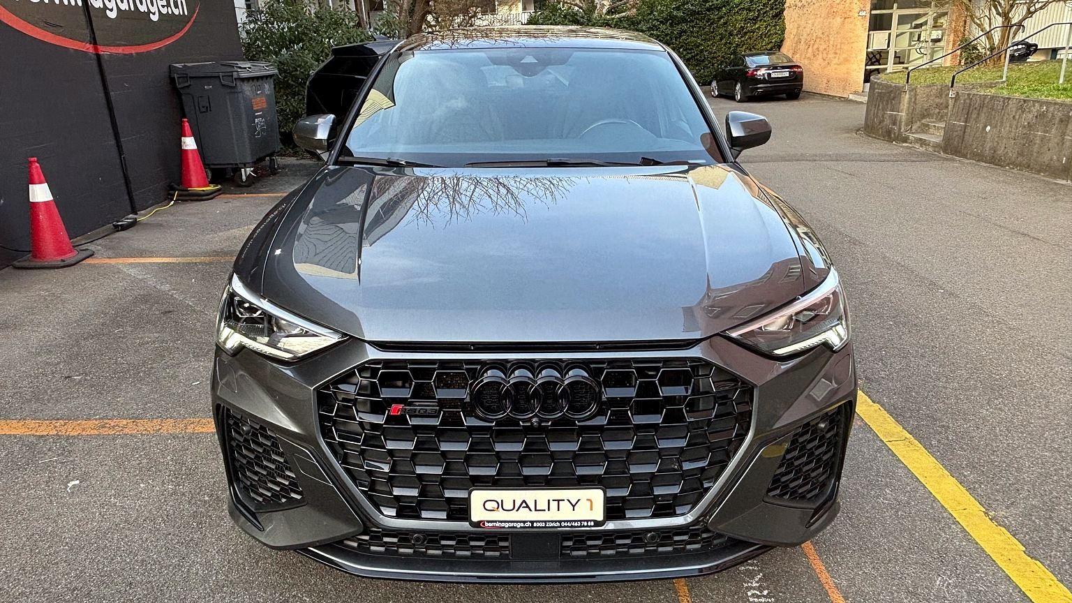AUDI RS Q3 SB 2.5 TFSI quattro S-tronic-showroom-element-1