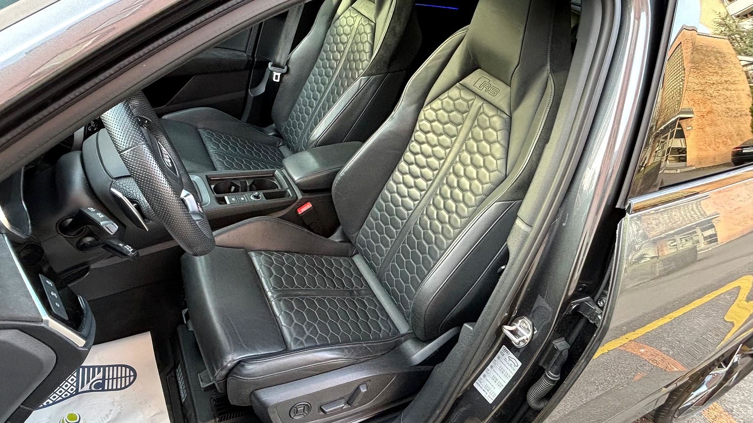 AUDI RS Q3 SB 2.5 TFSI quattro S-tronic-image-6