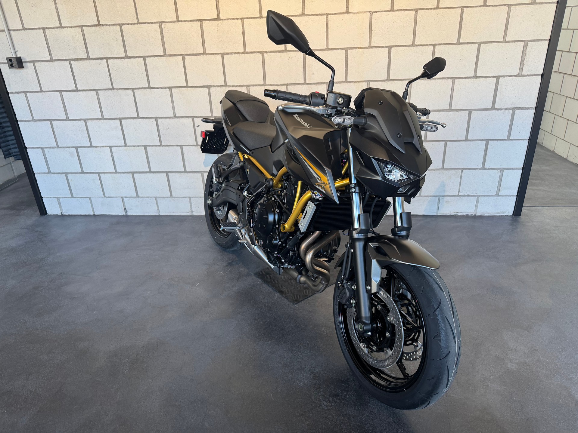 KAWASAKI Z 650 S (35kW)-image-2
